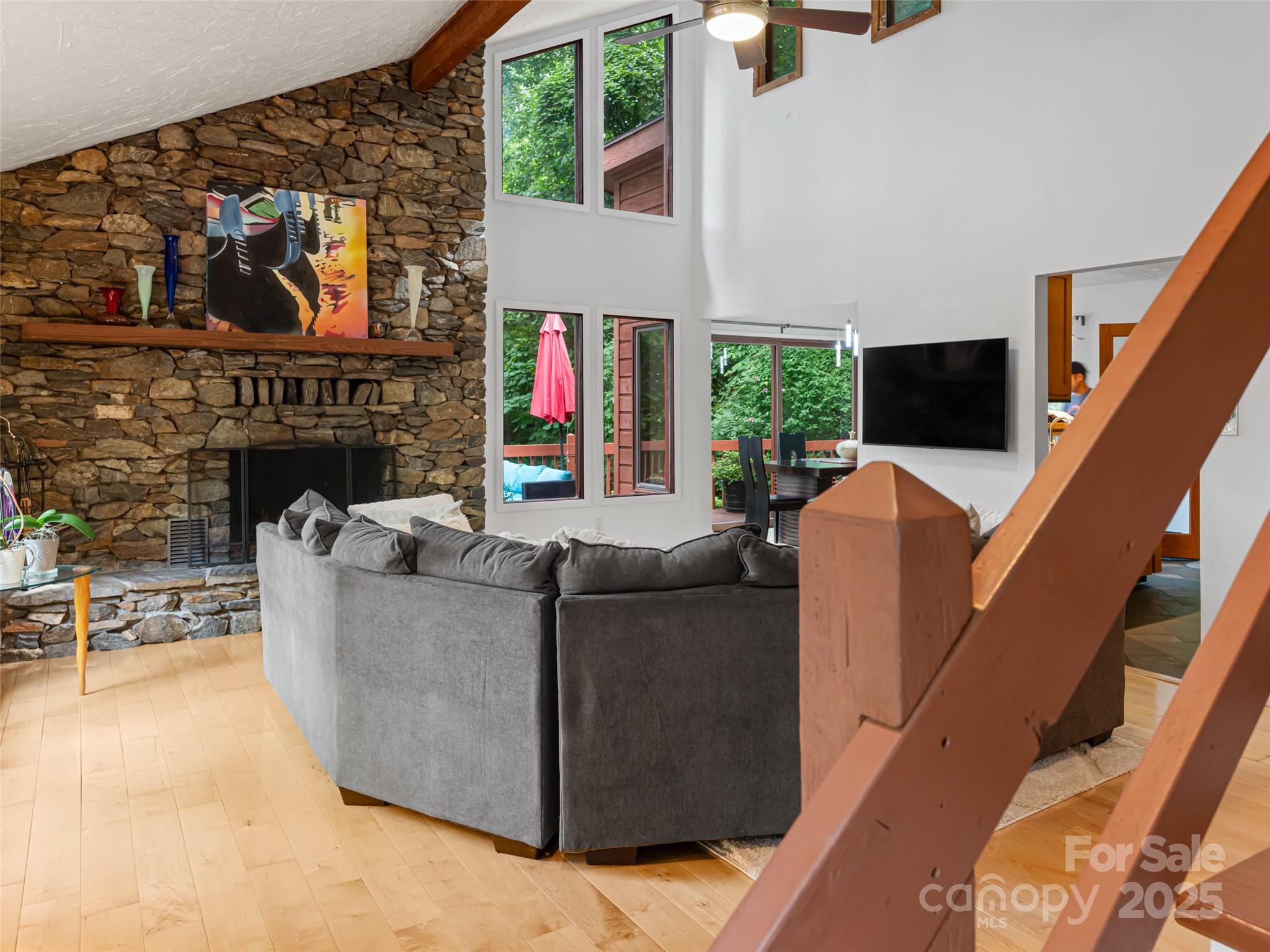 193 Rhododendron Drive — Arden
