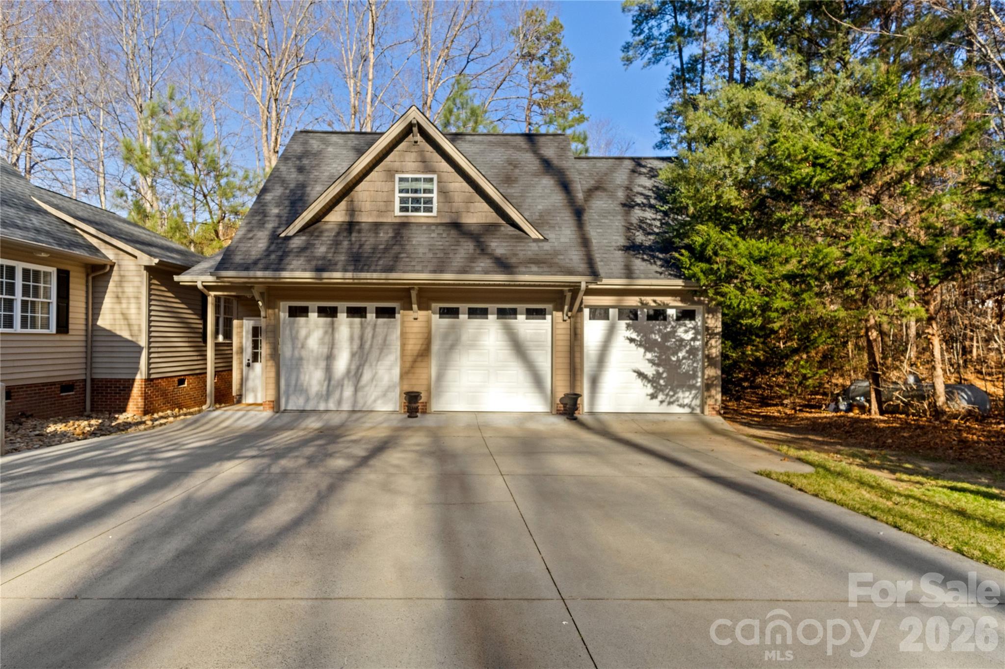 111 Lake Road — Stanley