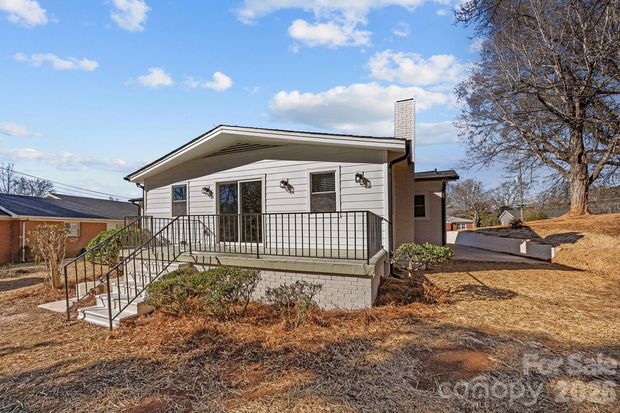 1204 Frederick Street — Shelby