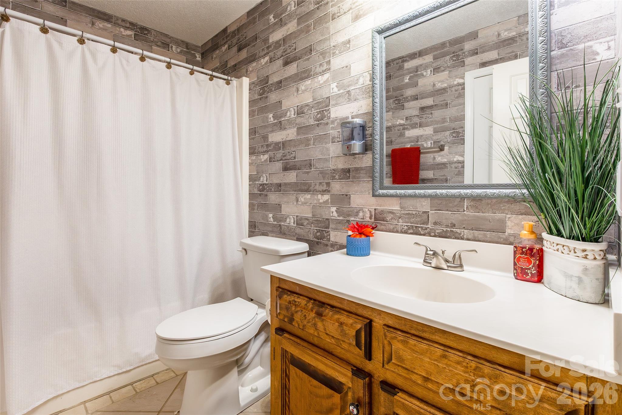 8230 Quail Hollow Drive — Harrisburg