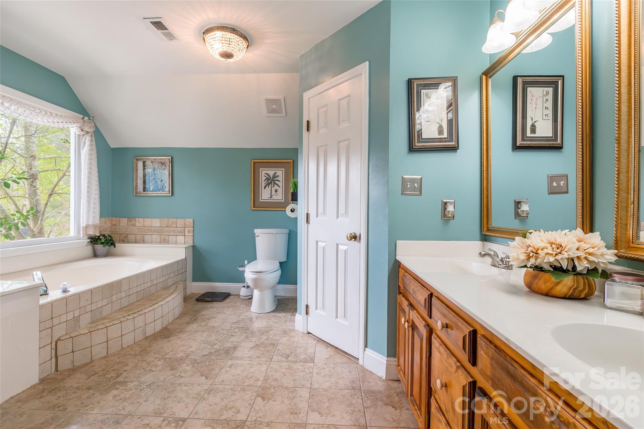 8230 Quail Hollow Drive — Harrisburg