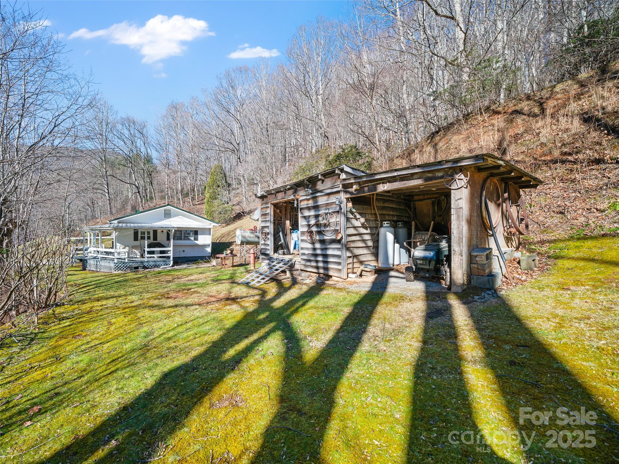 2850 Henson Creek Road — Newland