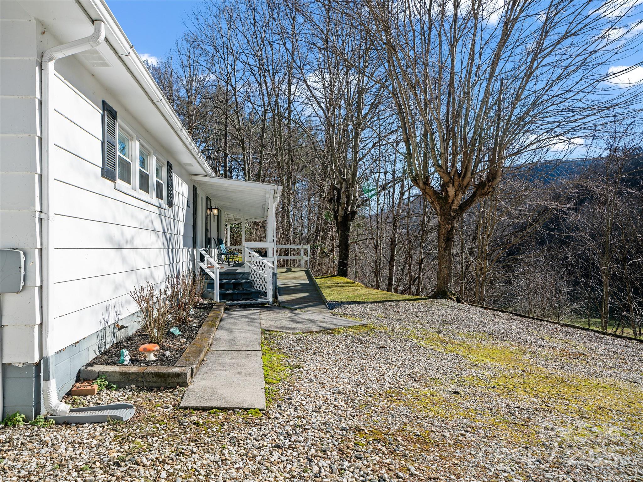 2850 Henson Creek Road — Newland