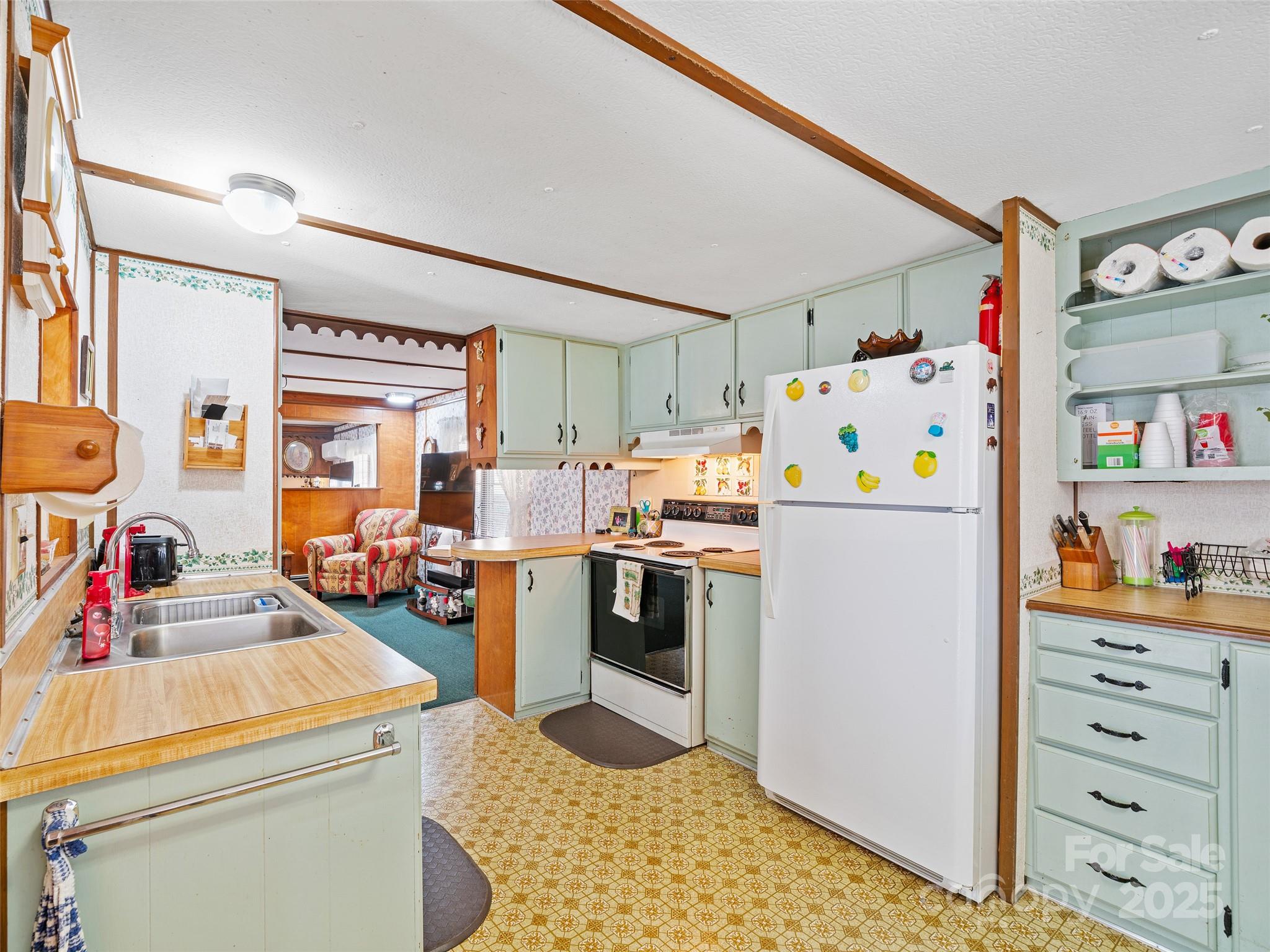 2850 Henson Creek Road — Newland