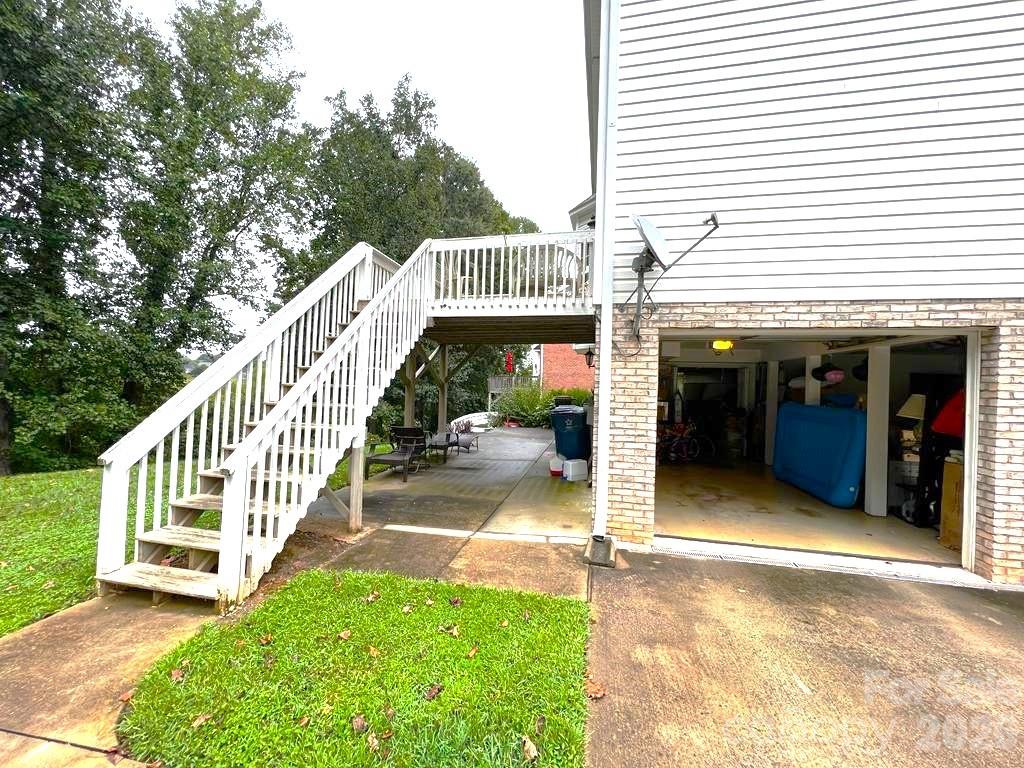 117 Lonetree Circle — Advance