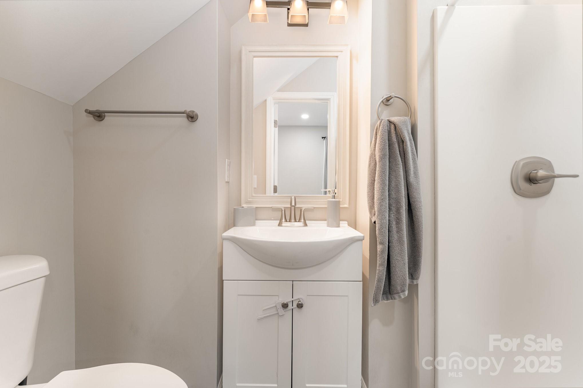 201 Hendrix Drive — Kernersville