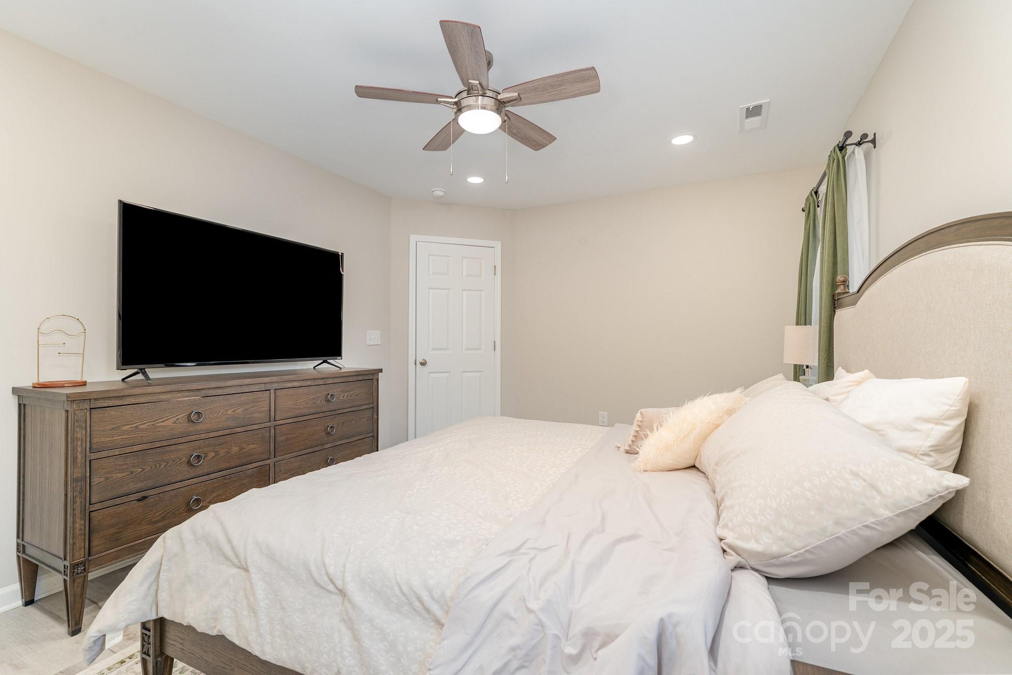 201 Hendrix Drive — Kernersville