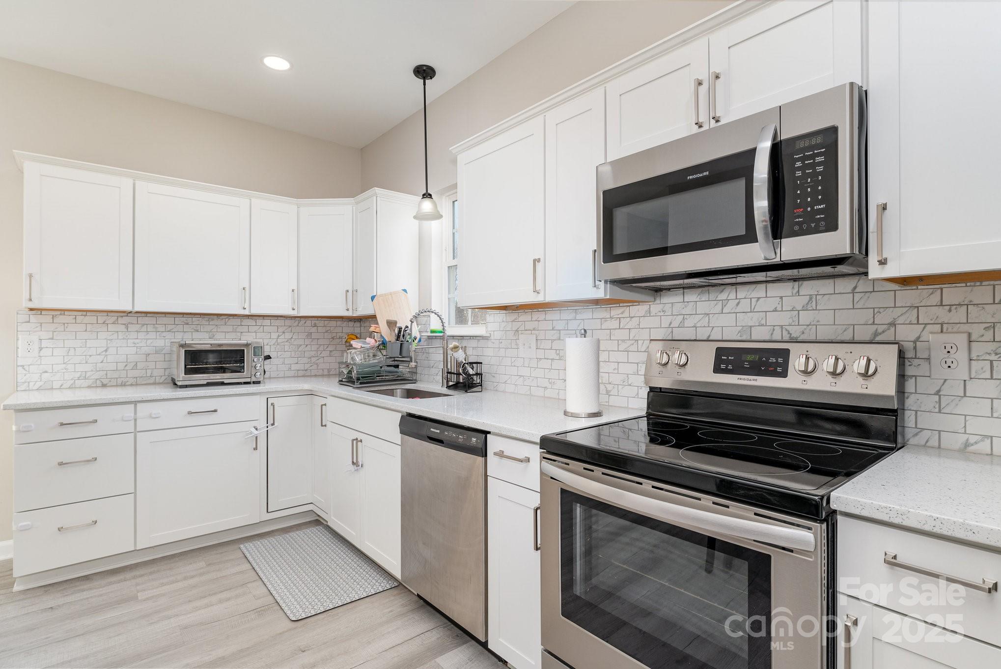 201 Hendrix Drive — Kernersville