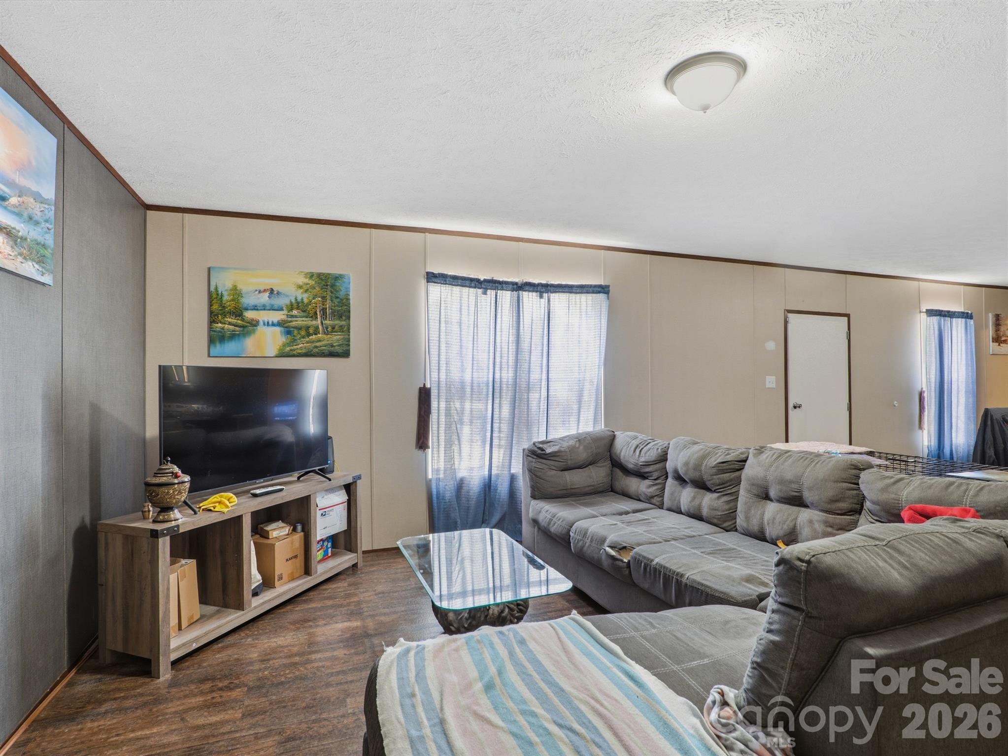 208 Daves Road — York