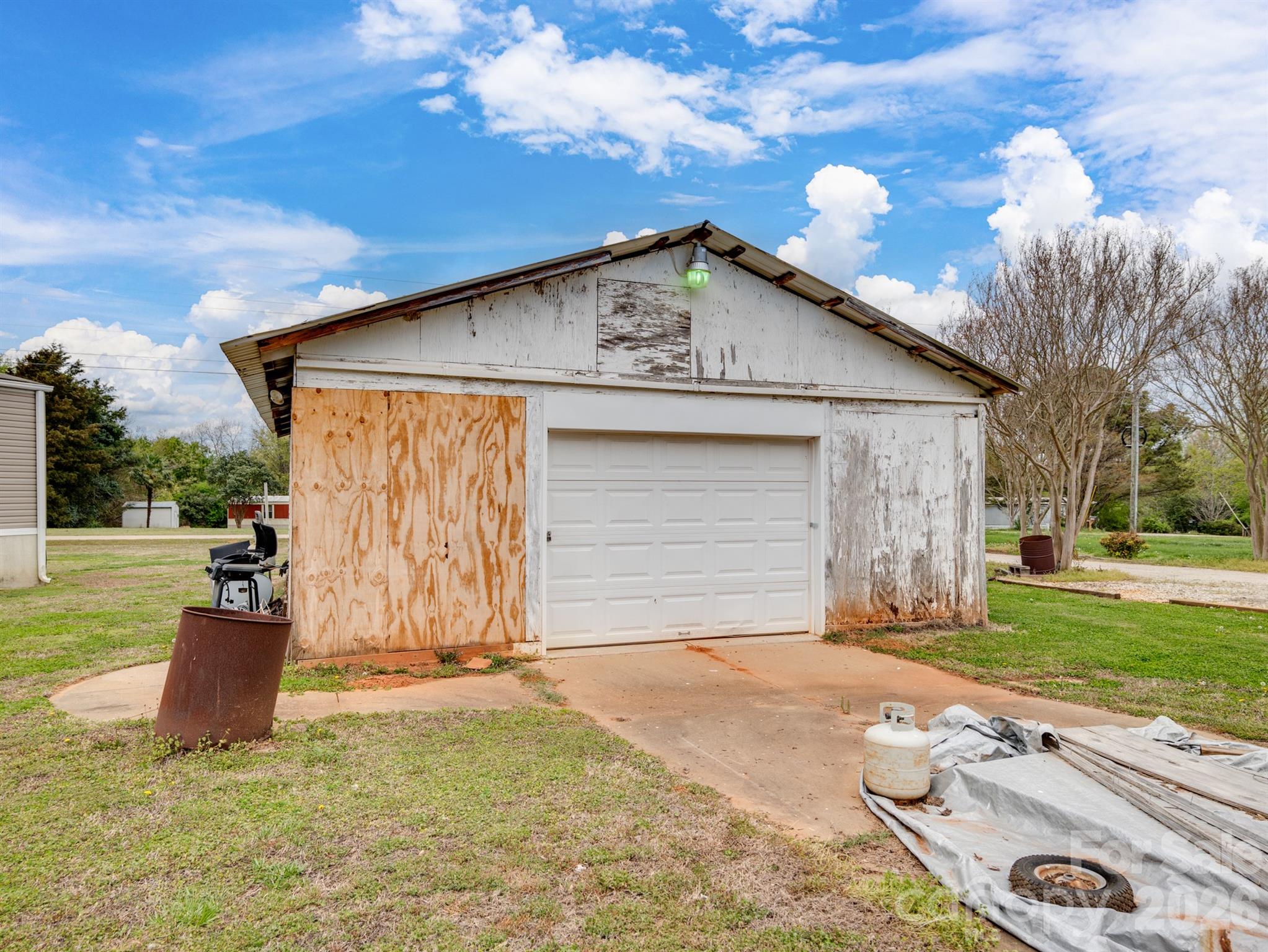 208 Daves Road — York