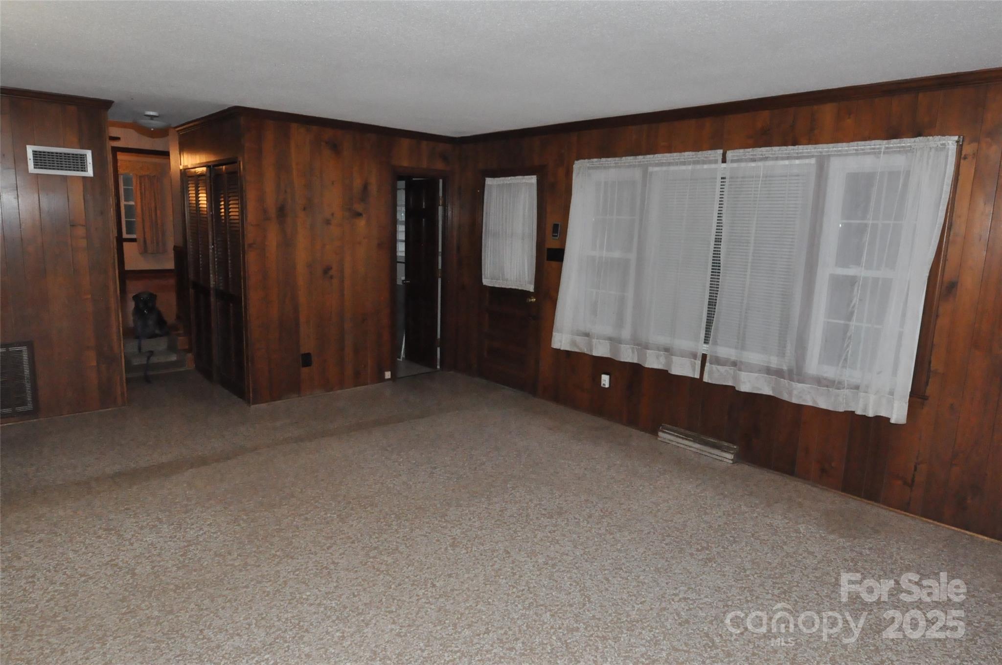 752 Cedar Lane — Chester