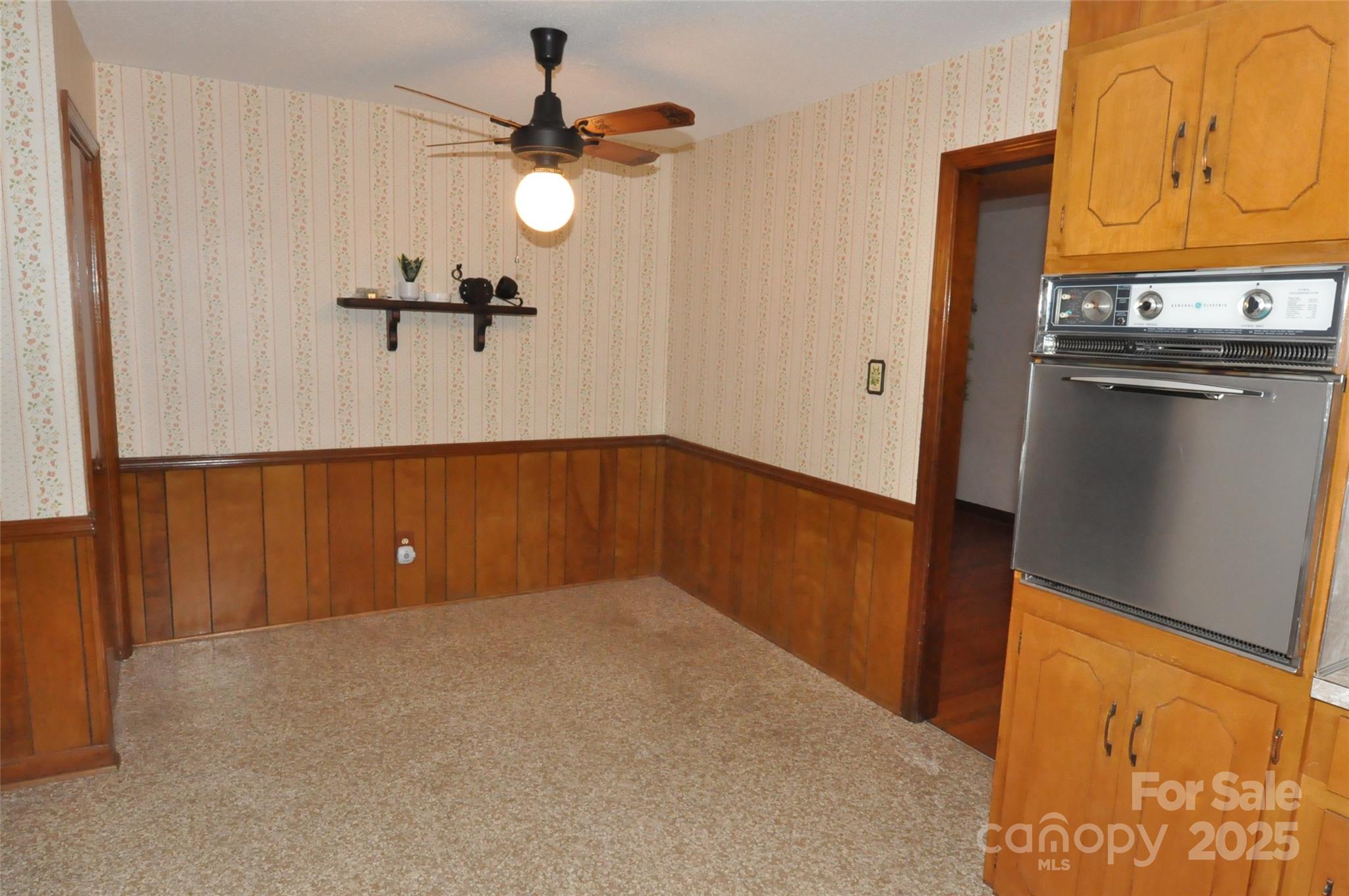 752 Cedar Lane — Chester