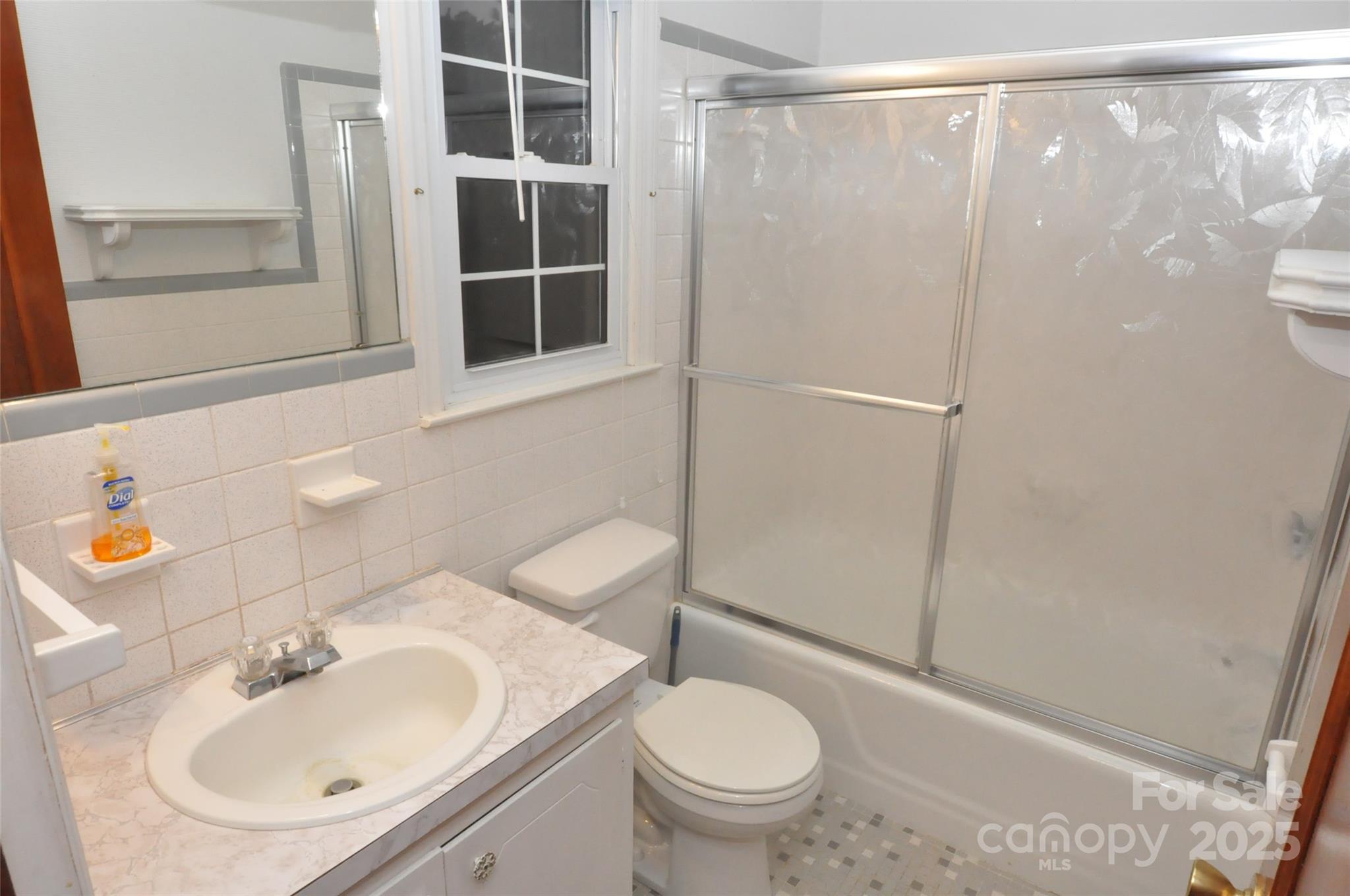 752 Cedar Lane — Chester