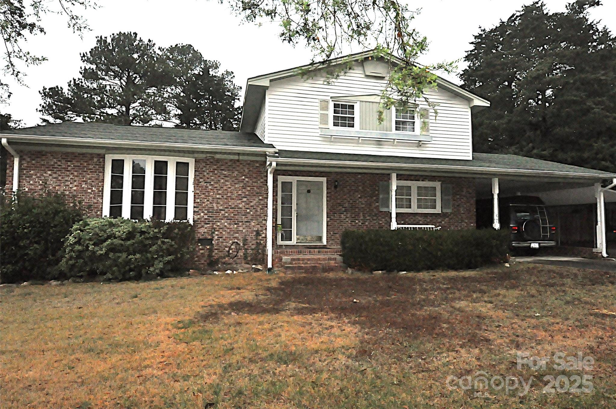 752 Cedar Lane — Chester