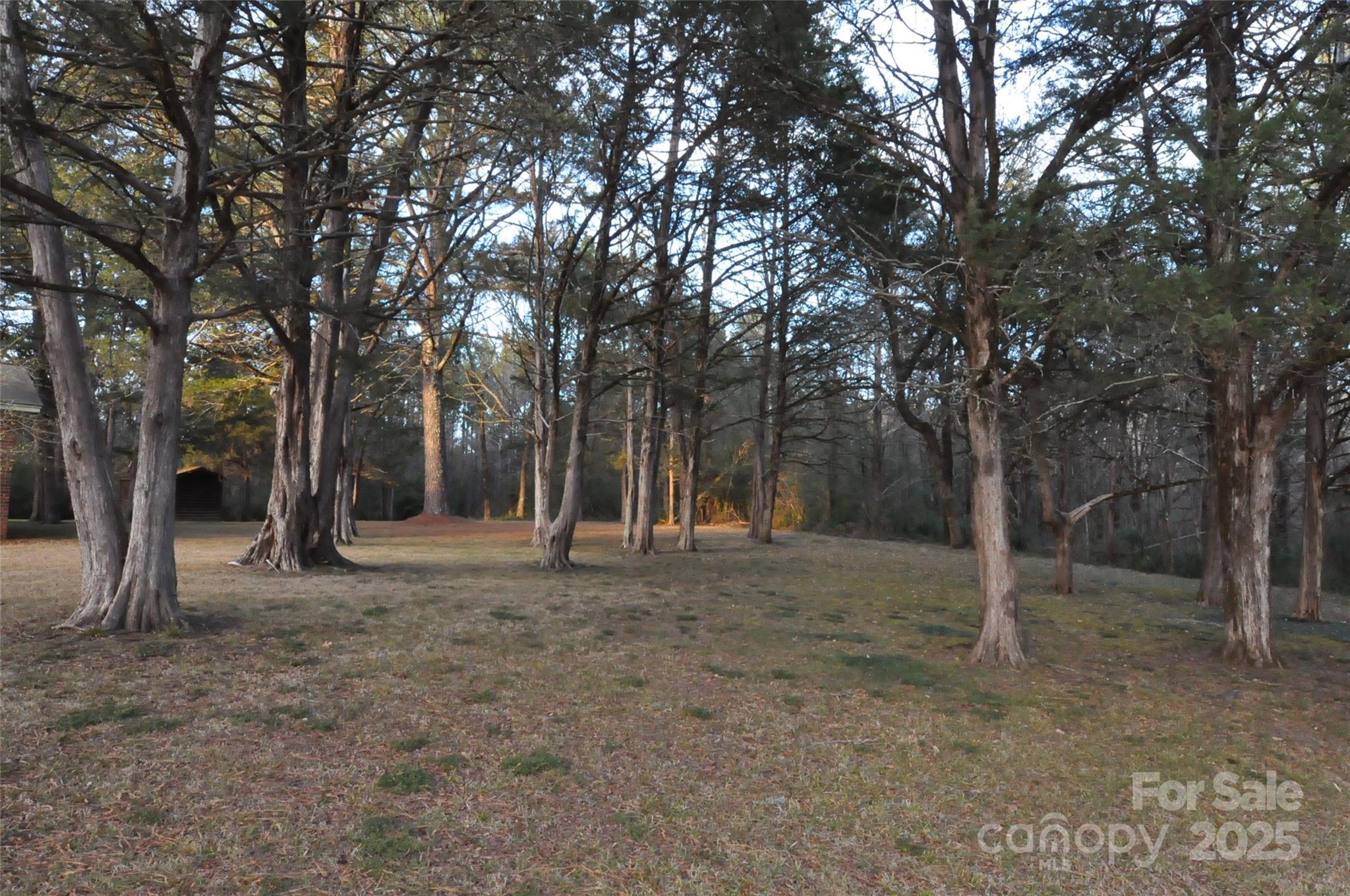 752 Cedar Lane — Chester