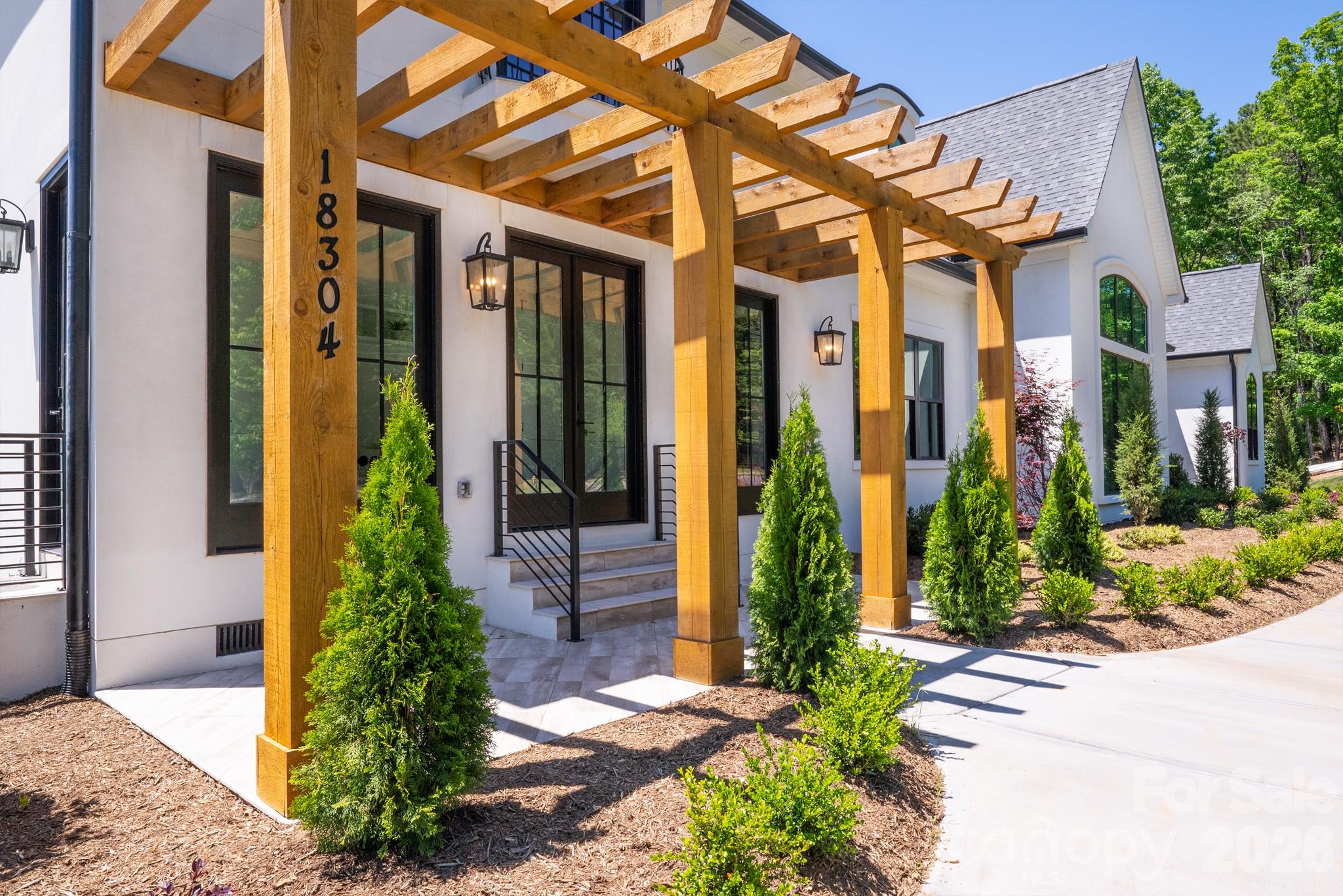 18304 Rosapenny Road — Charlotte