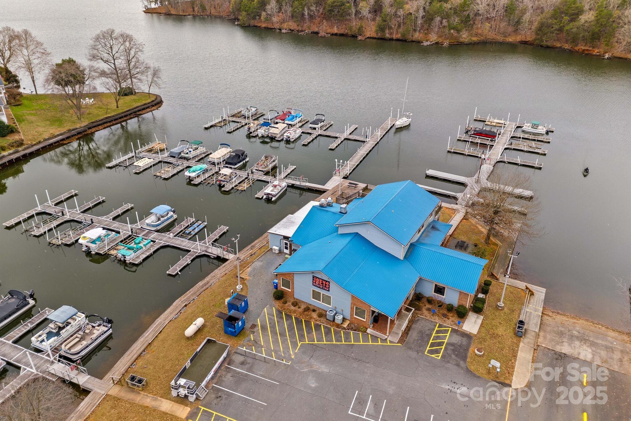 103 S Cardinal Drive — New London