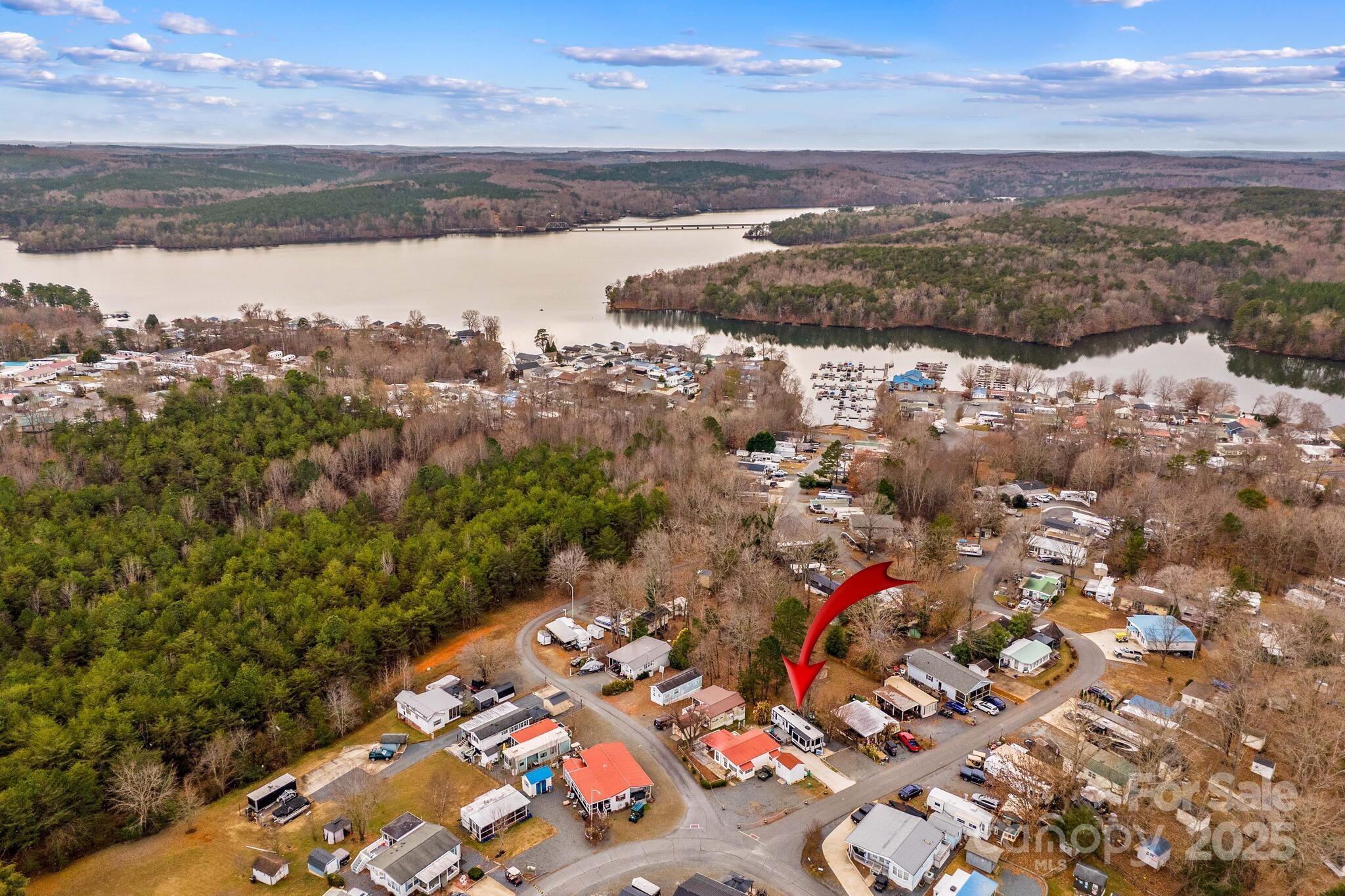 103 S Cardinal Drive — New London