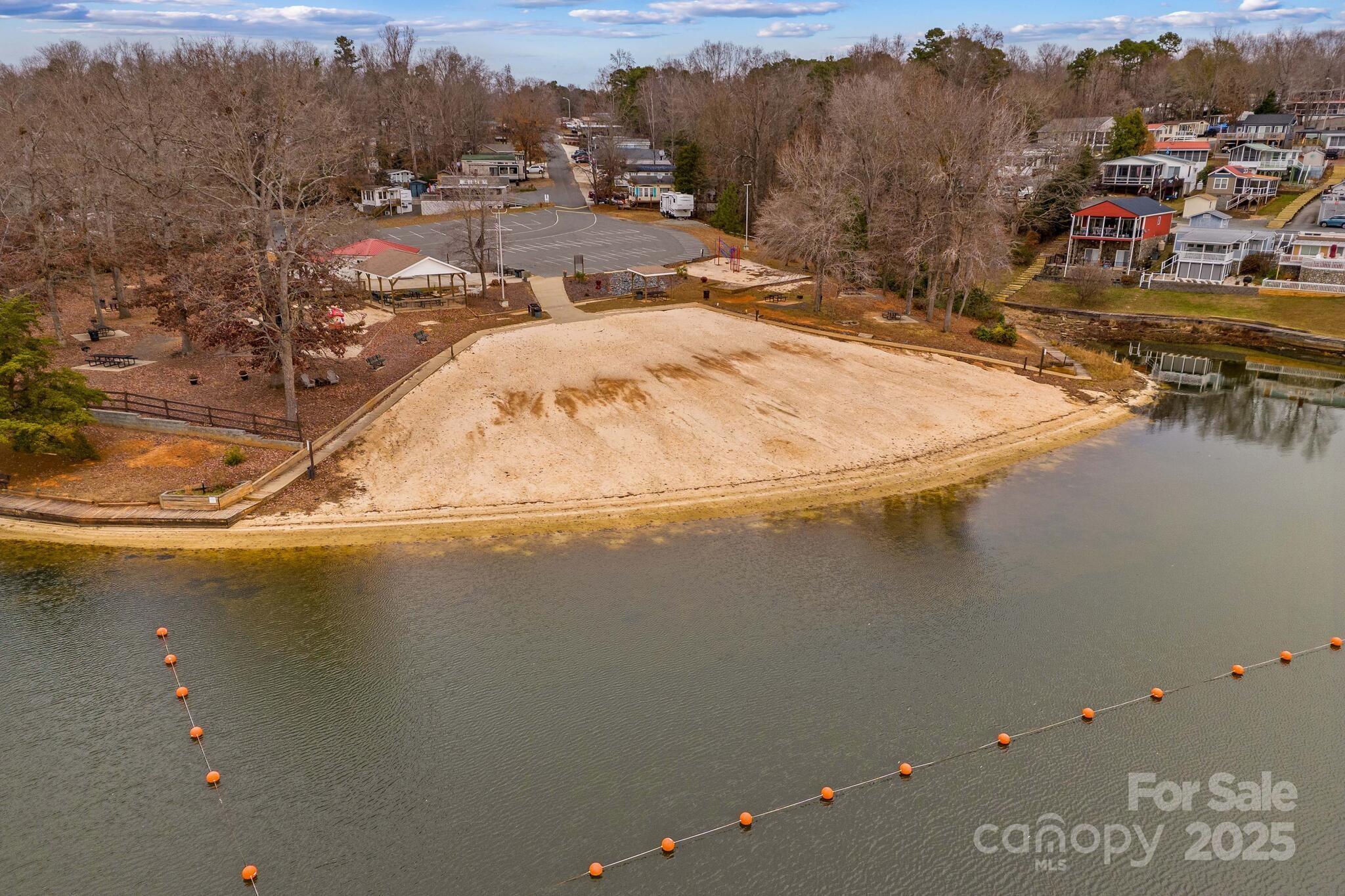 103 S Cardinal Drive — New London