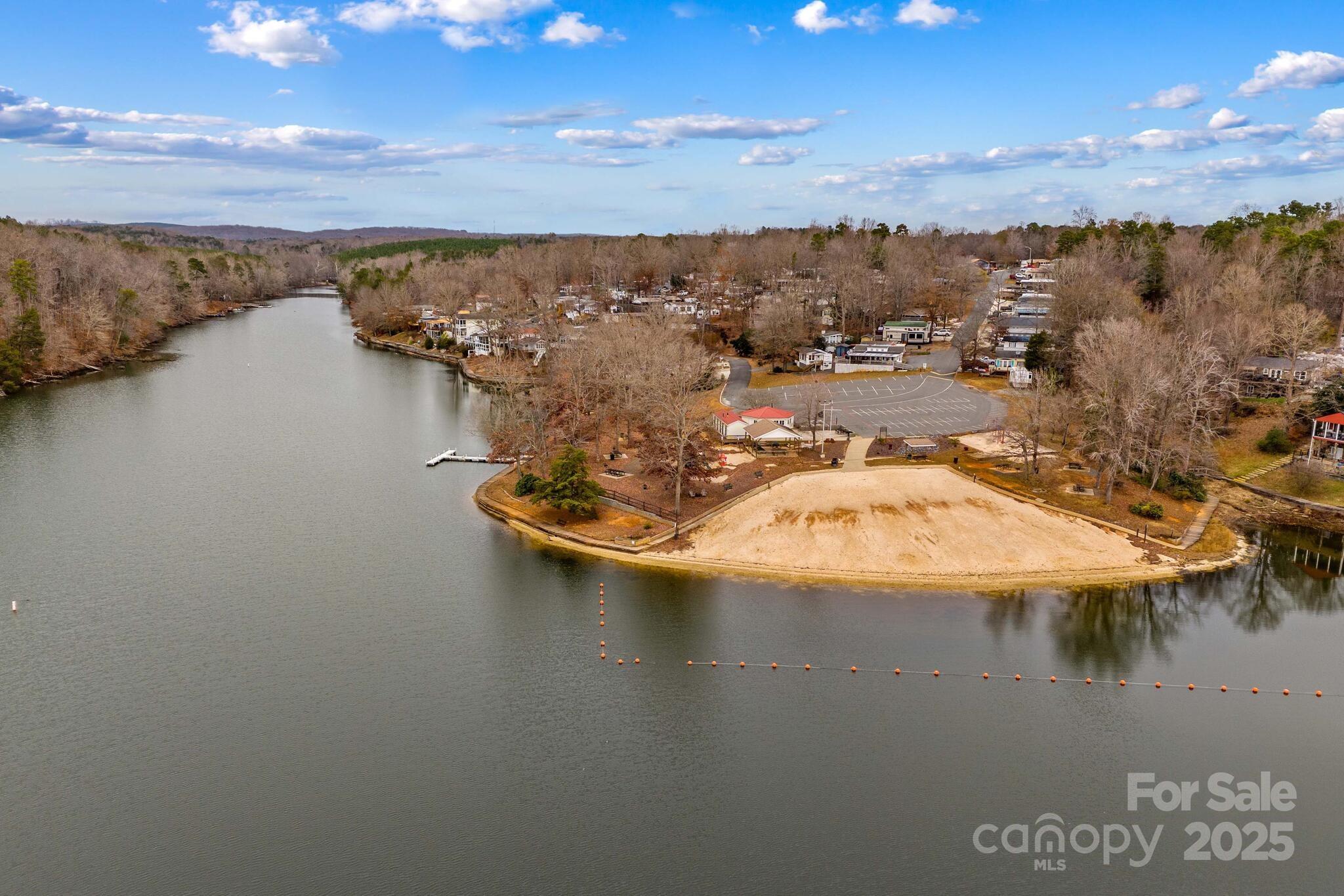 103 S Cardinal Drive — New London