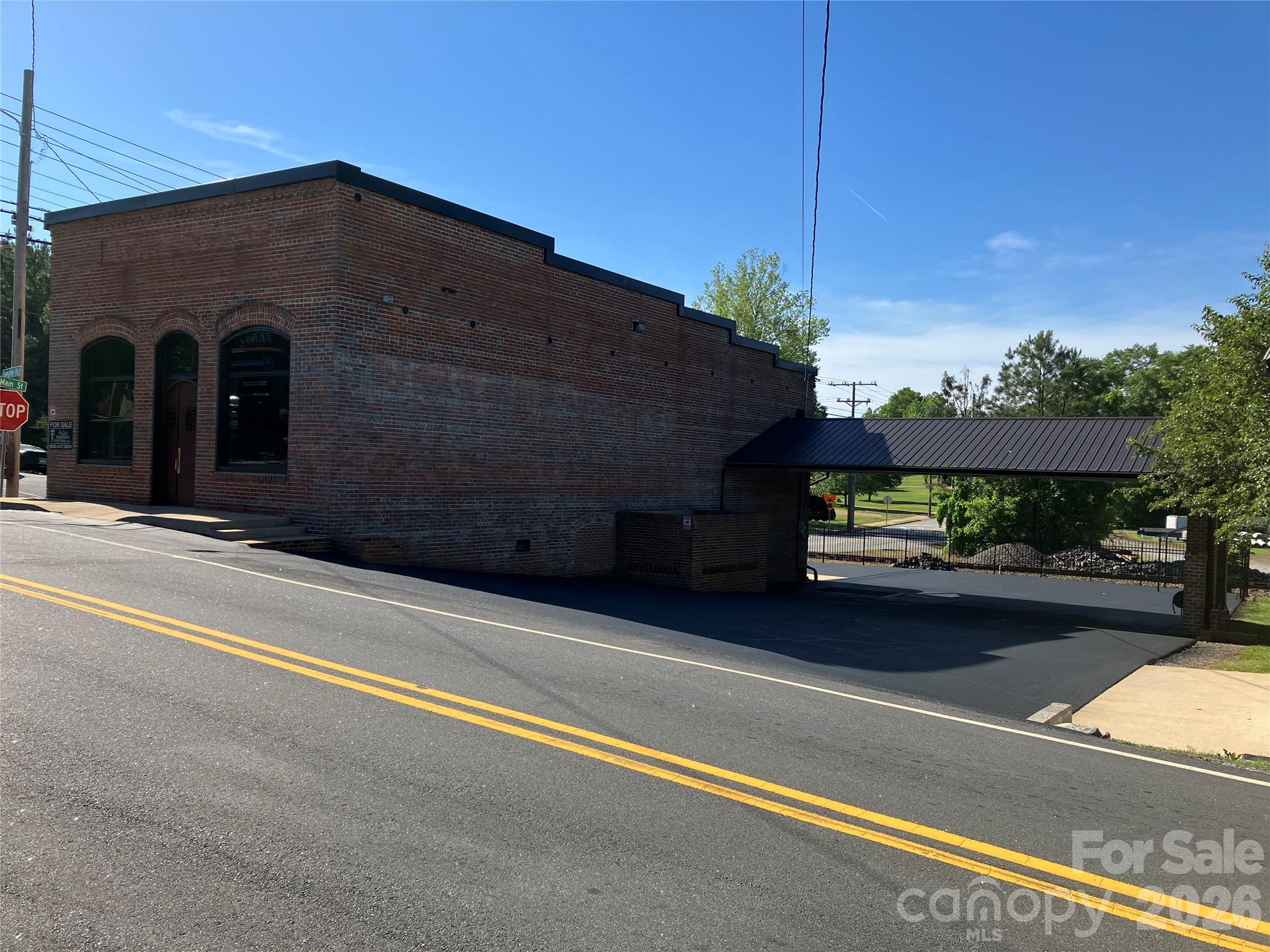 157 N Main Street — Bostic
