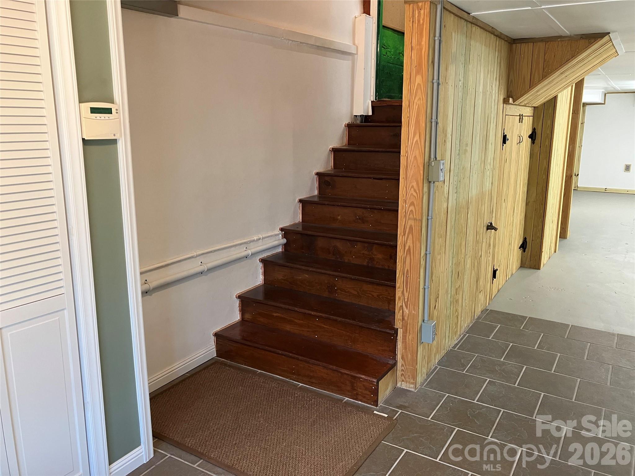 157 N Main Street — Bostic