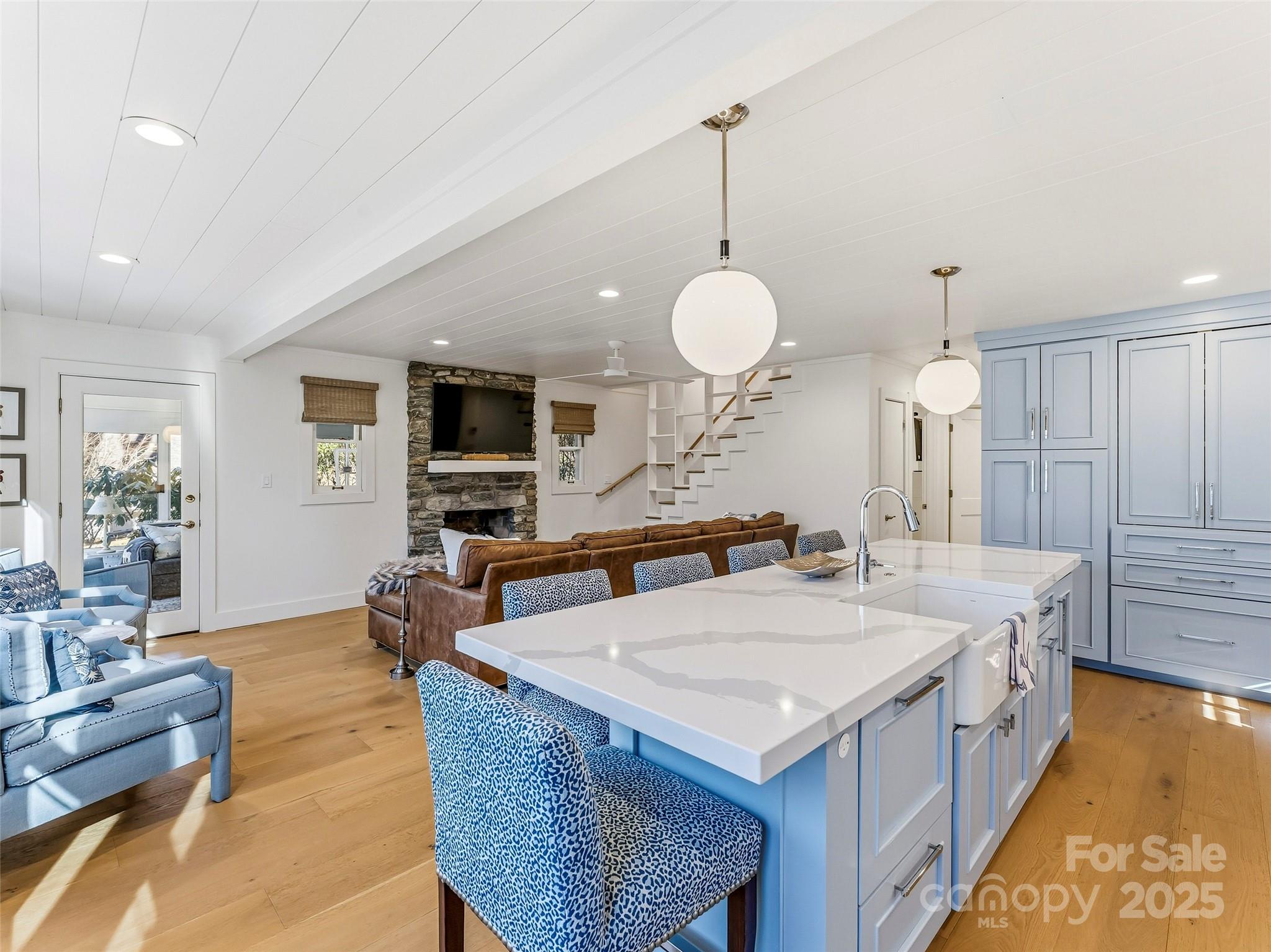 40 Toxaway Landing Drive — Lake Toxaway