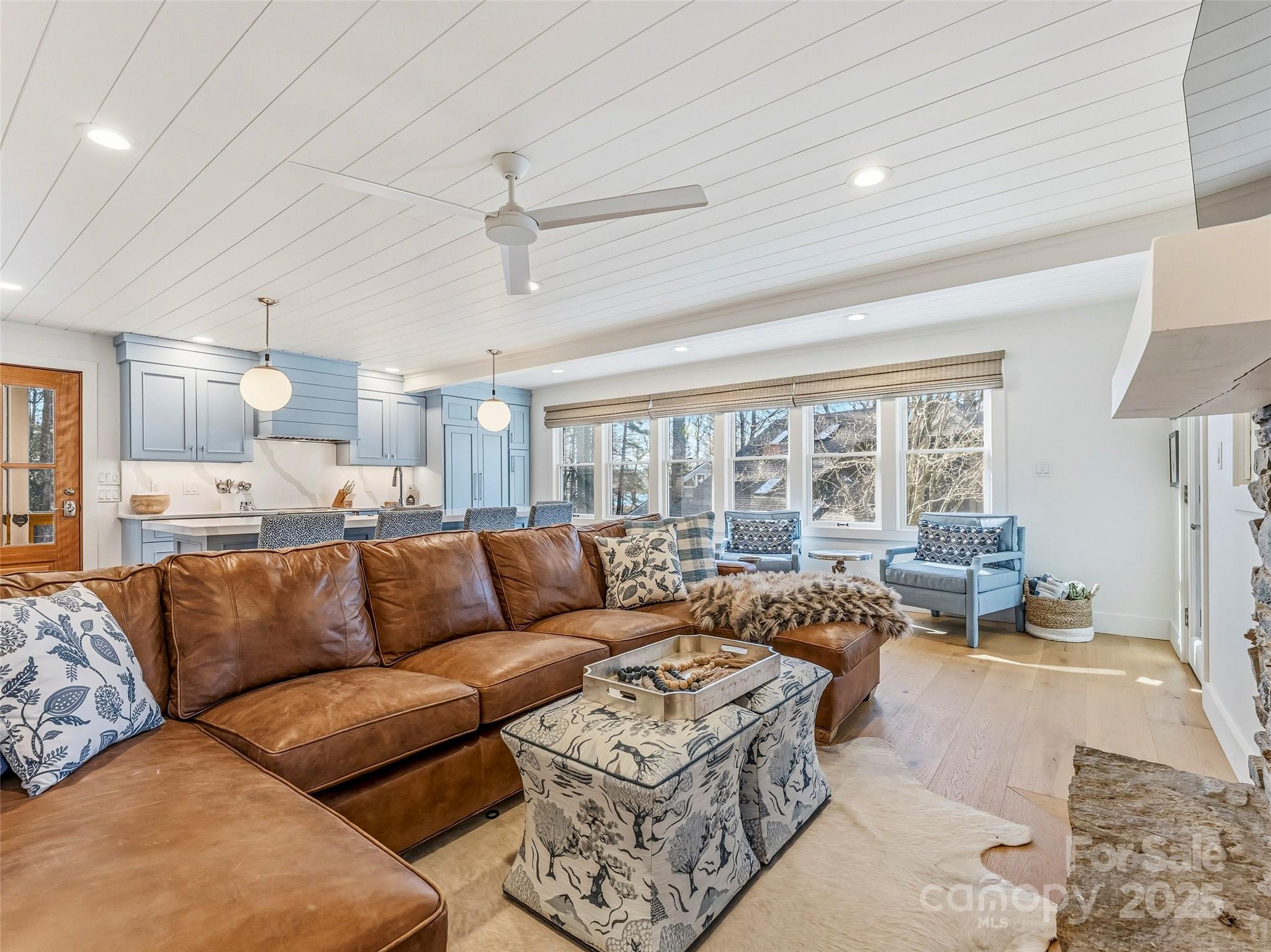 40 Toxaway Landing Drive — Lake Toxaway