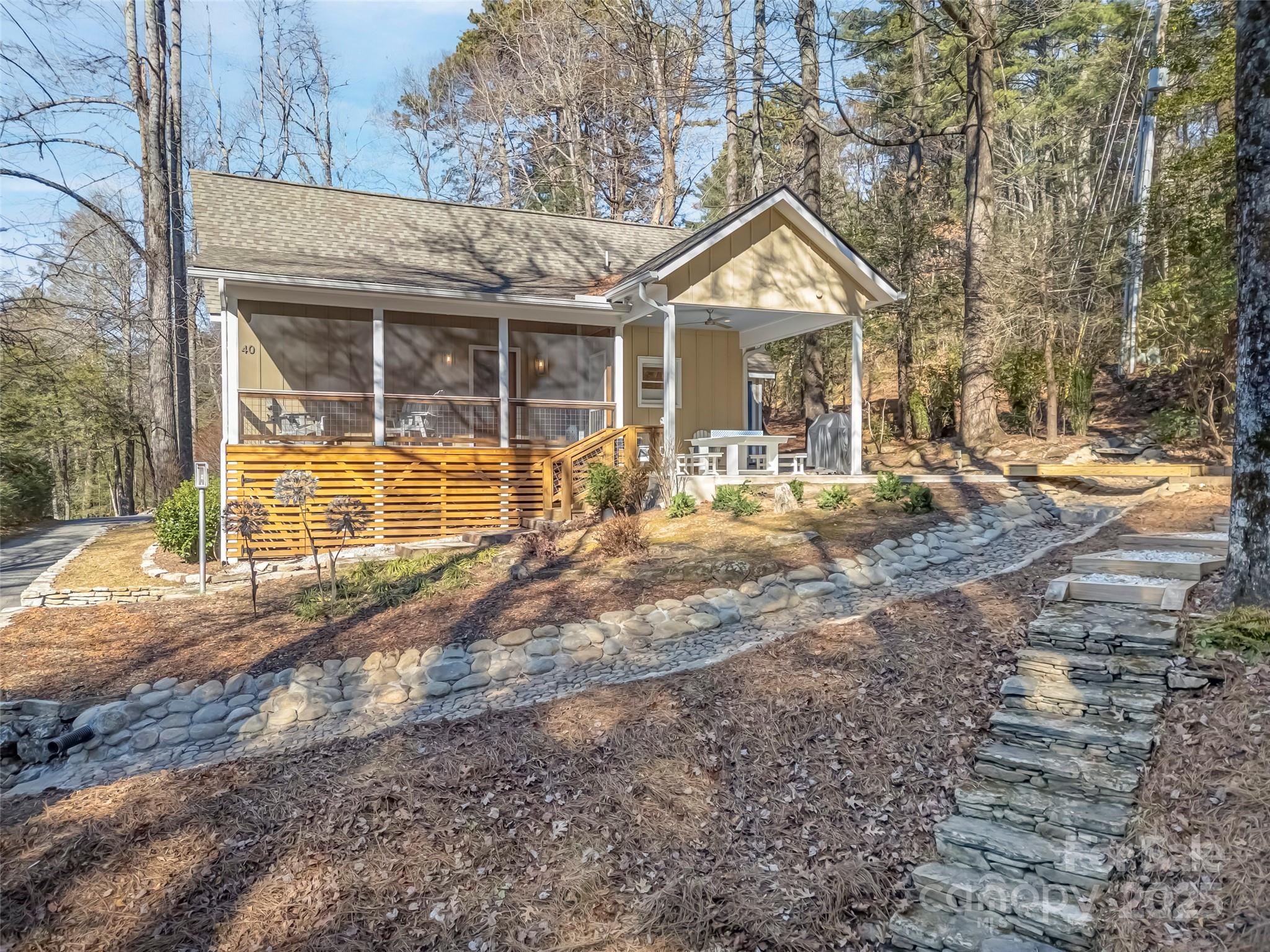 40 Toxaway Landing Drive — Lake Toxaway