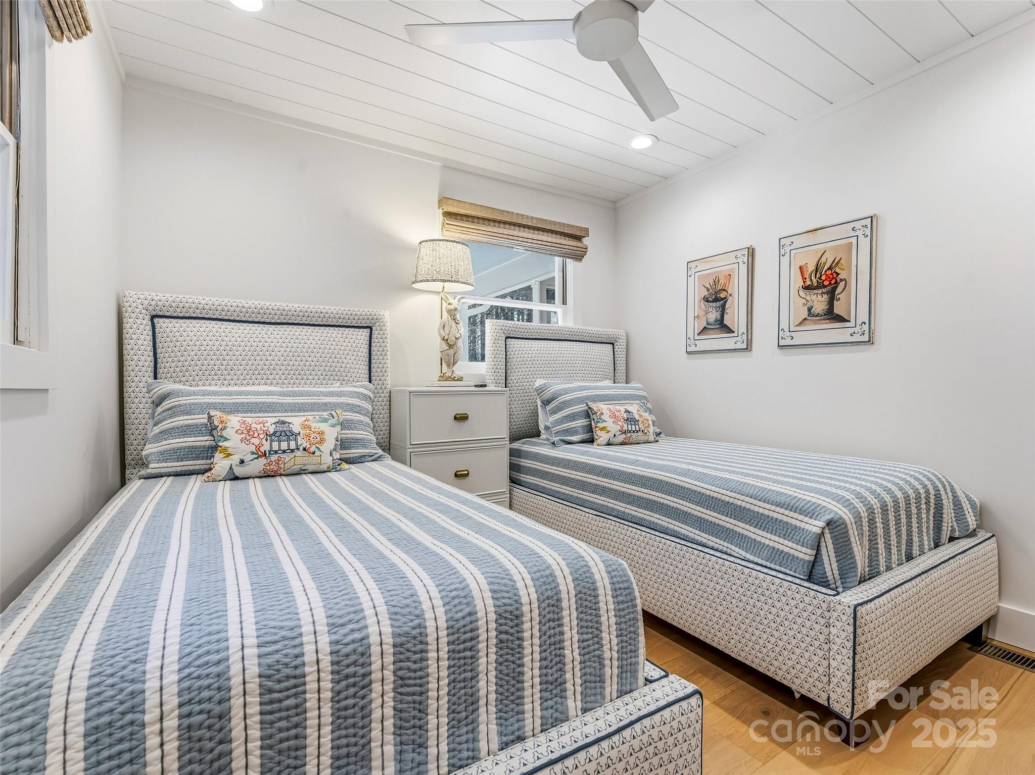40 Toxaway Landing Drive — Lake Toxaway