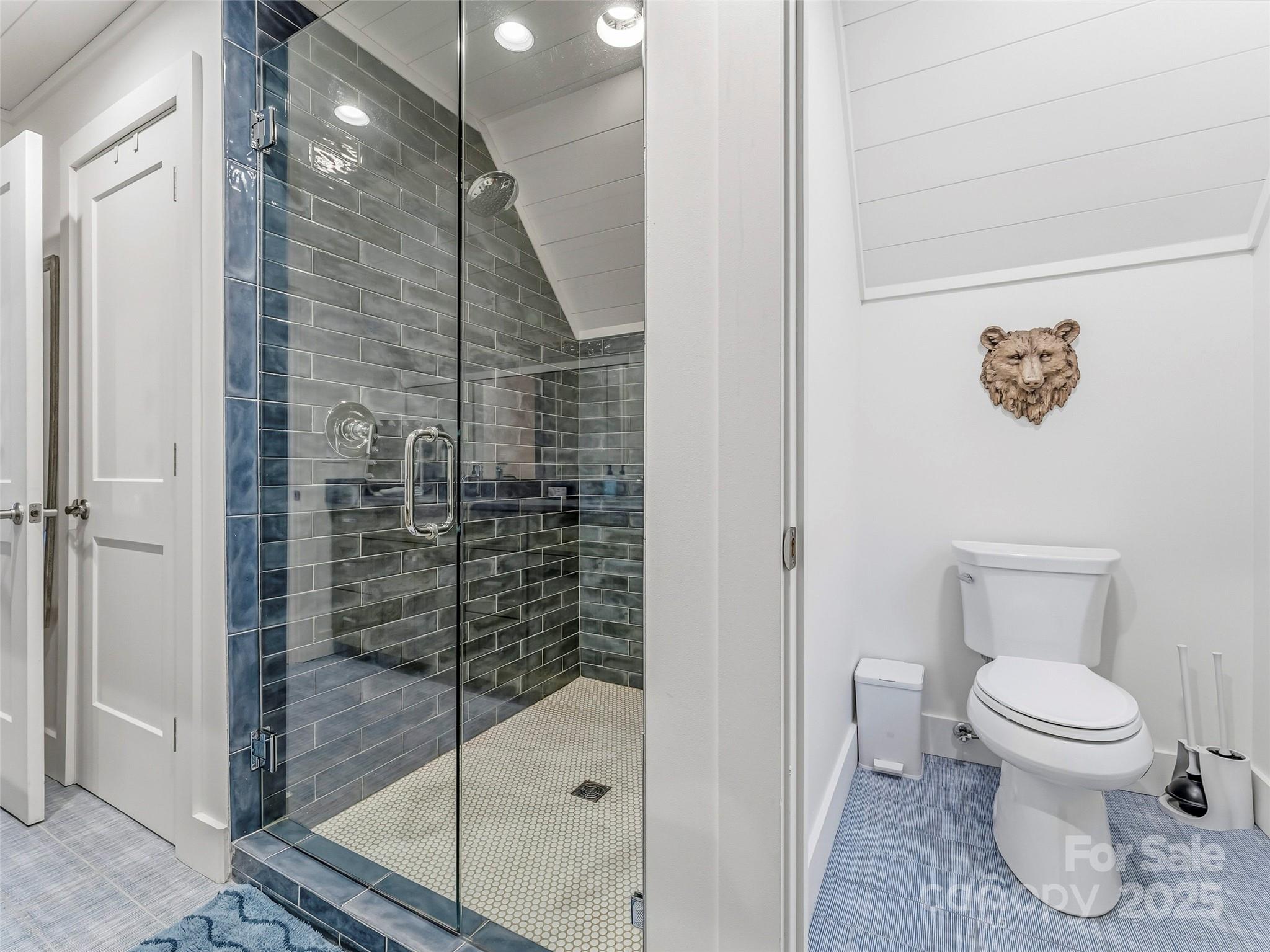 40 Toxaway Landing Drive — Lake Toxaway