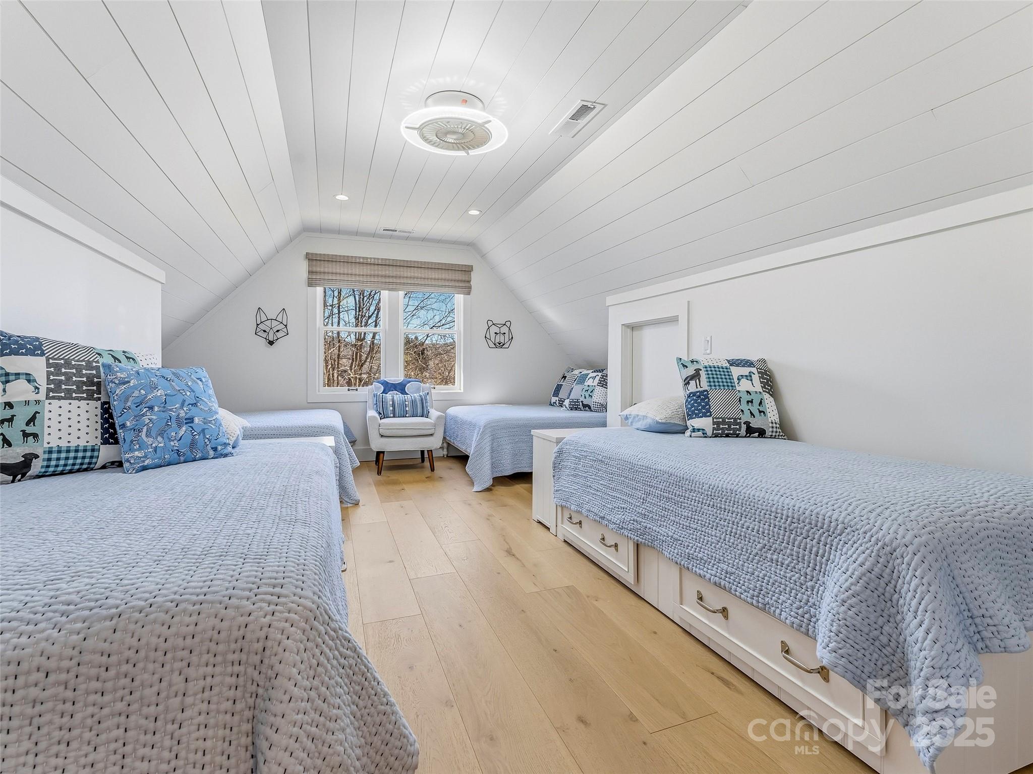 40 Toxaway Landing Drive — Lake Toxaway