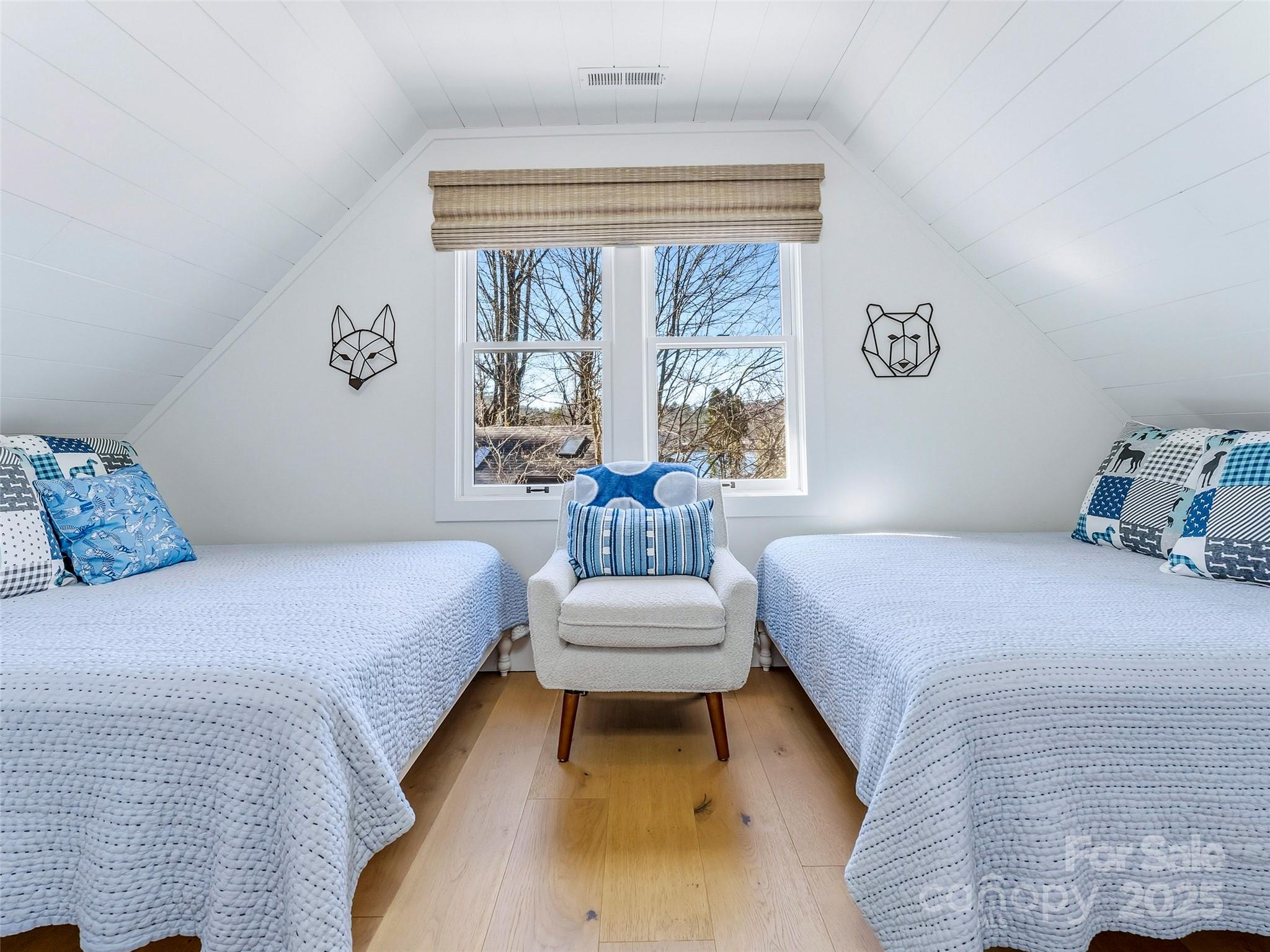 40 Toxaway Landing Drive — Lake Toxaway