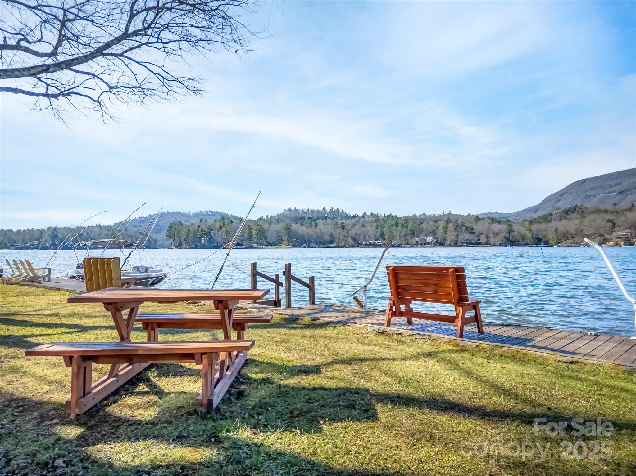 40 Toxaway Landing Drive — Lake Toxaway