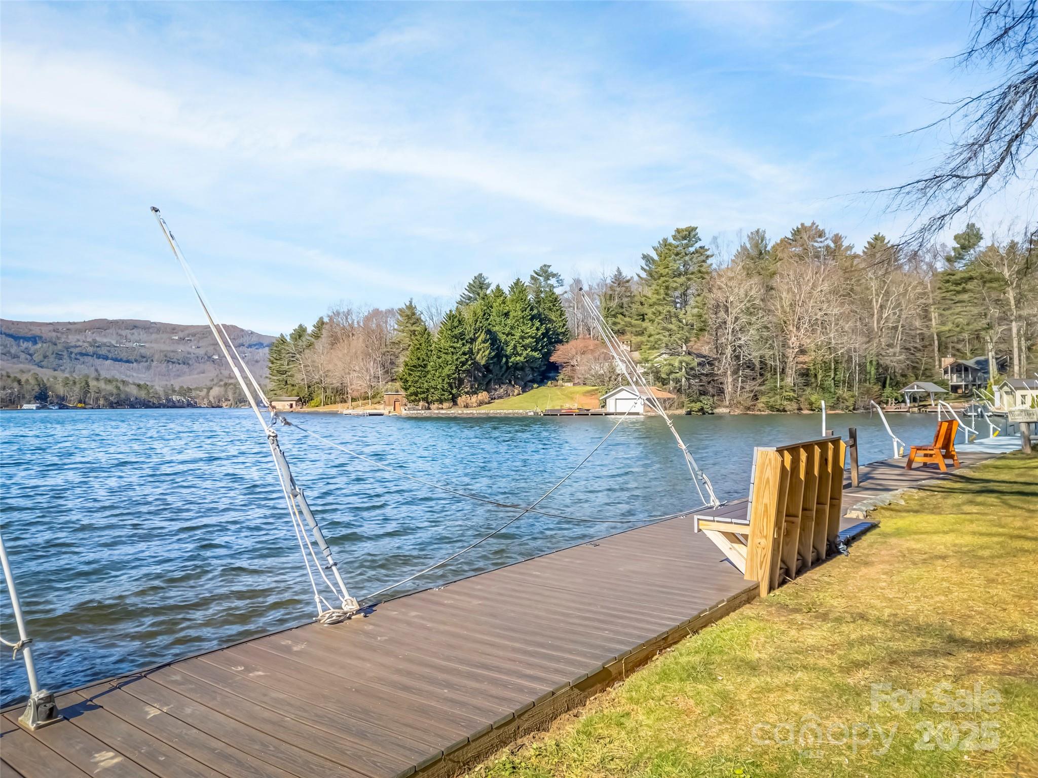 40 Toxaway Landing Drive — Lake Toxaway