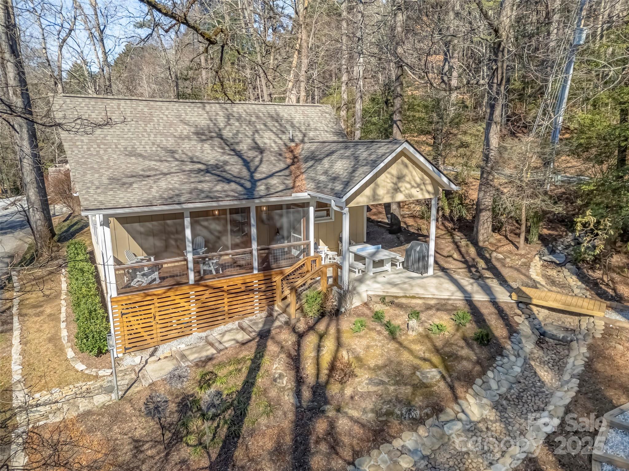 40 Toxaway Landing Drive — Lake Toxaway