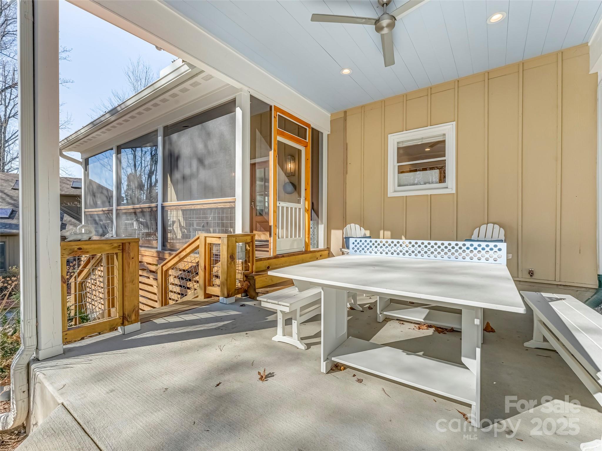 40 Toxaway Landing Drive — Lake Toxaway