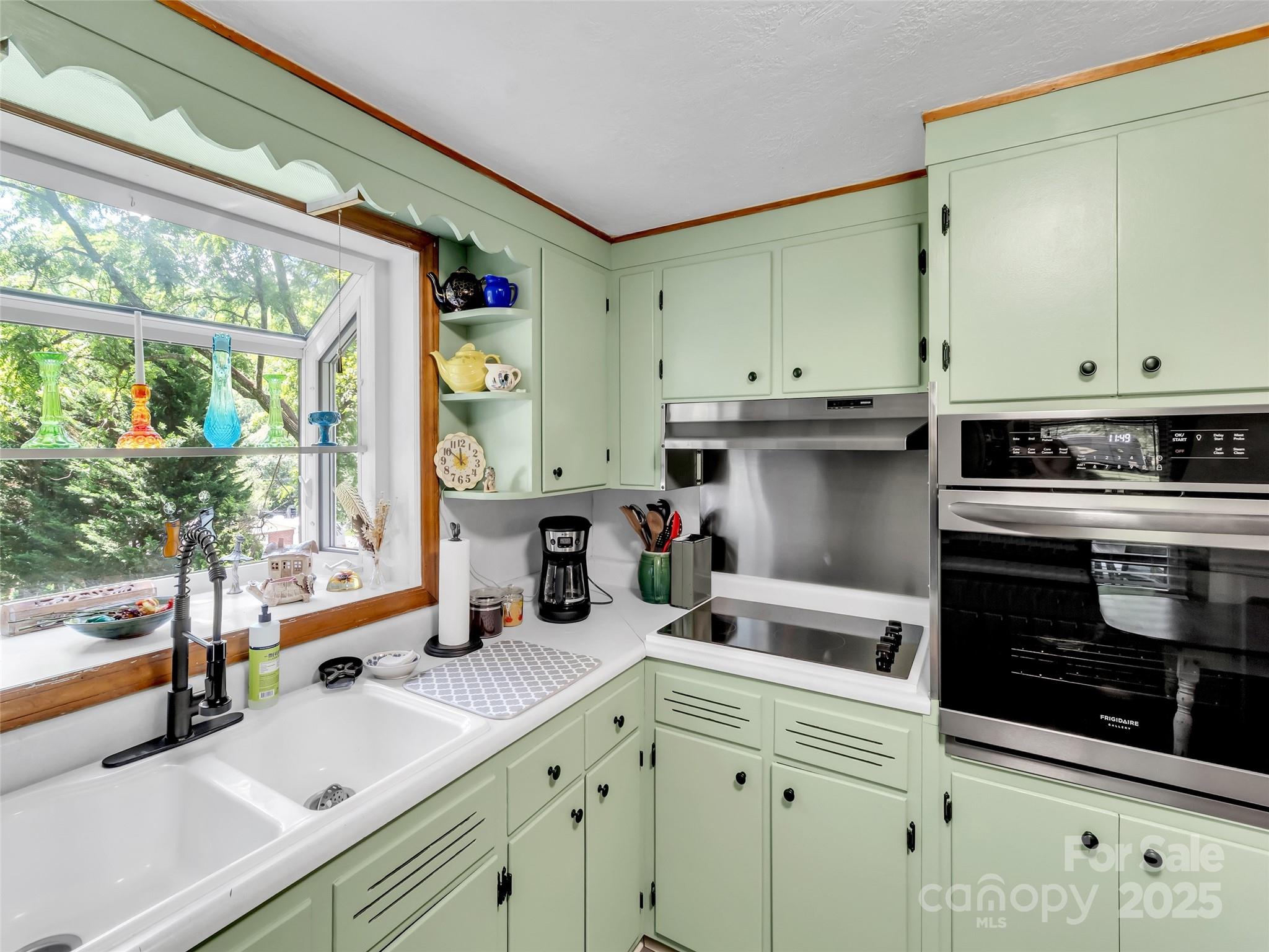 340 Mauney Cove Road — Waynesville