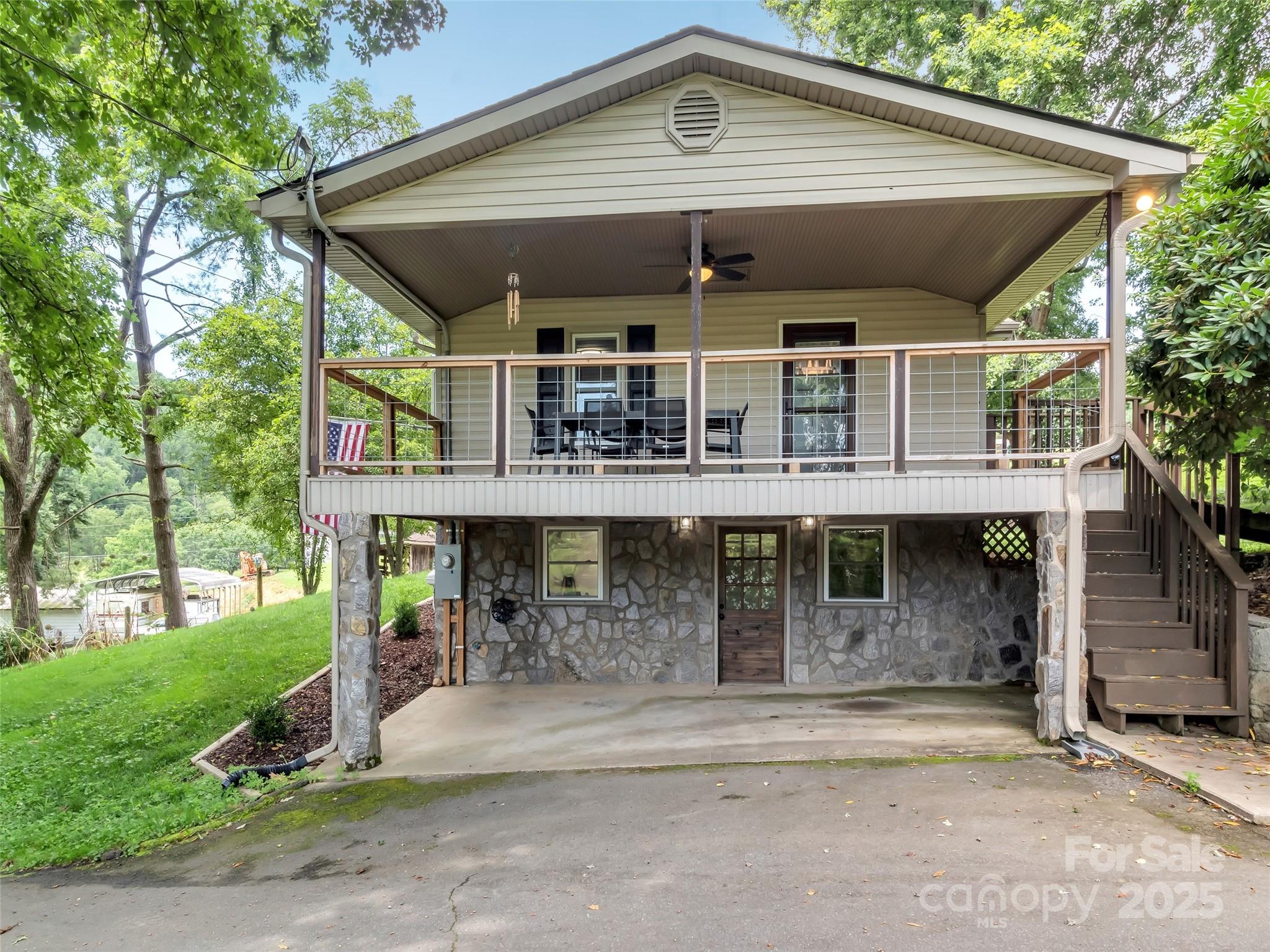 340 Mauney Cove Road — Waynesville