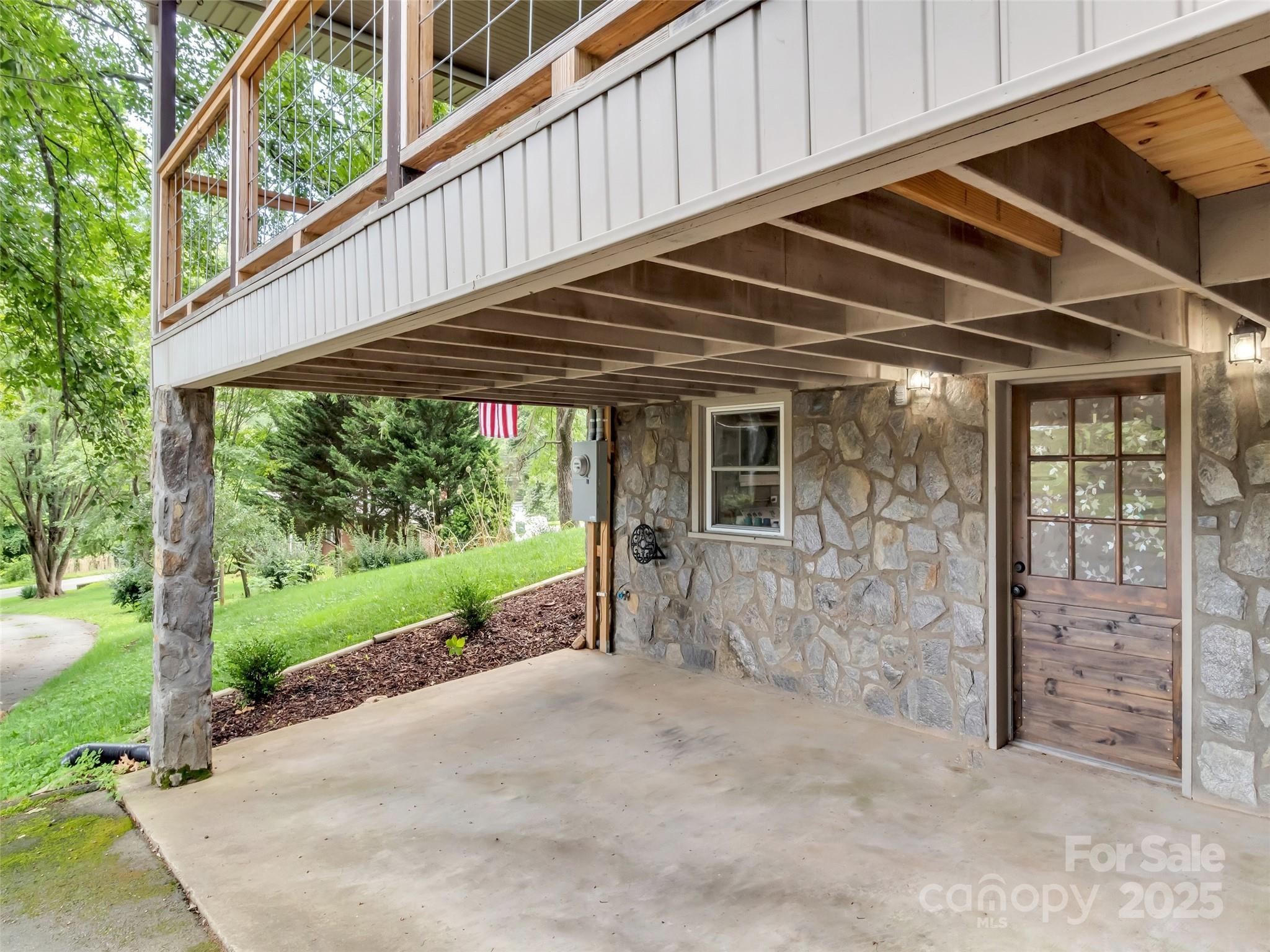 340 Mauney Cove Road — Waynesville