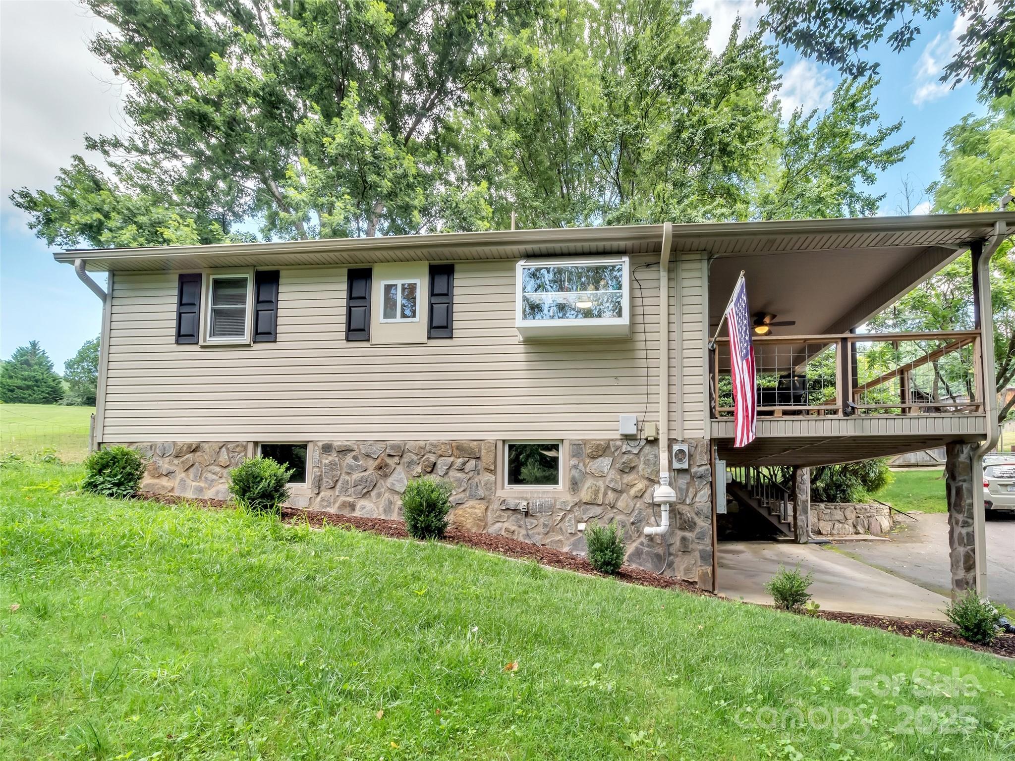 340 Mauney Cove Road — Waynesville