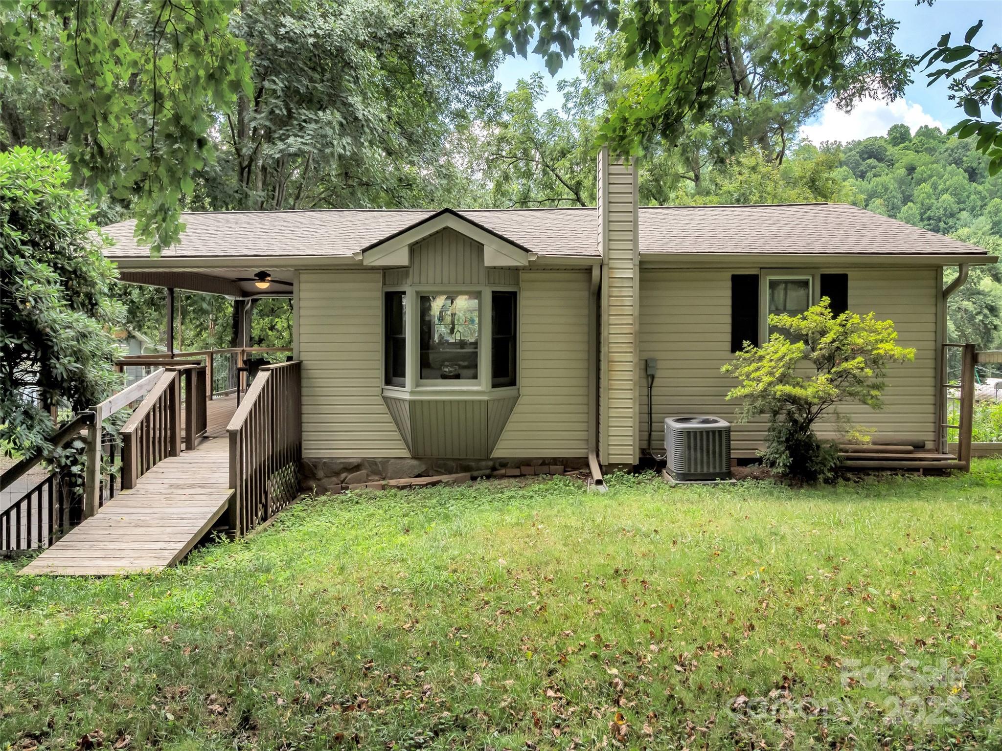 340 Mauney Cove Road — Waynesville