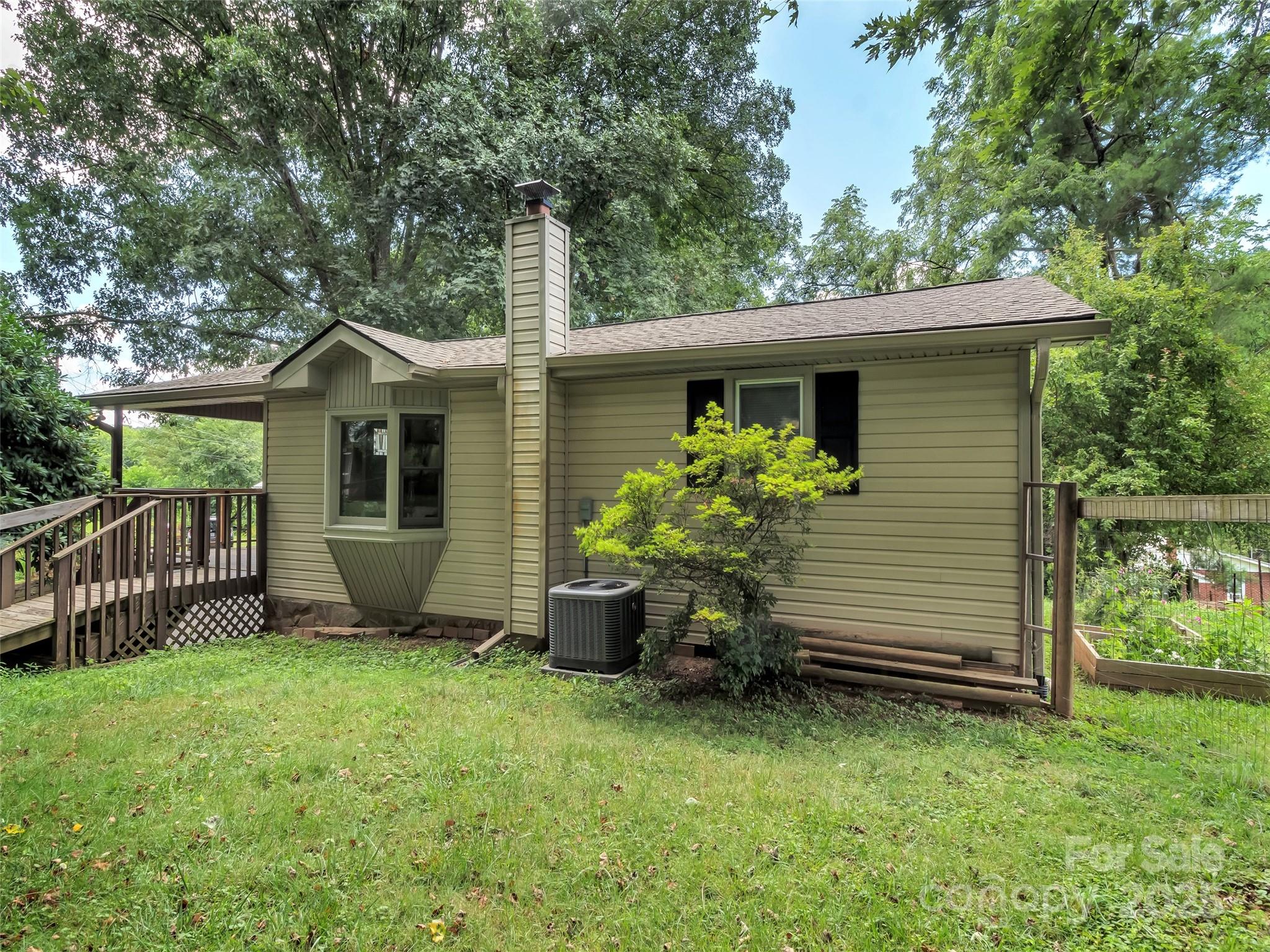 340 Mauney Cove Road — Waynesville