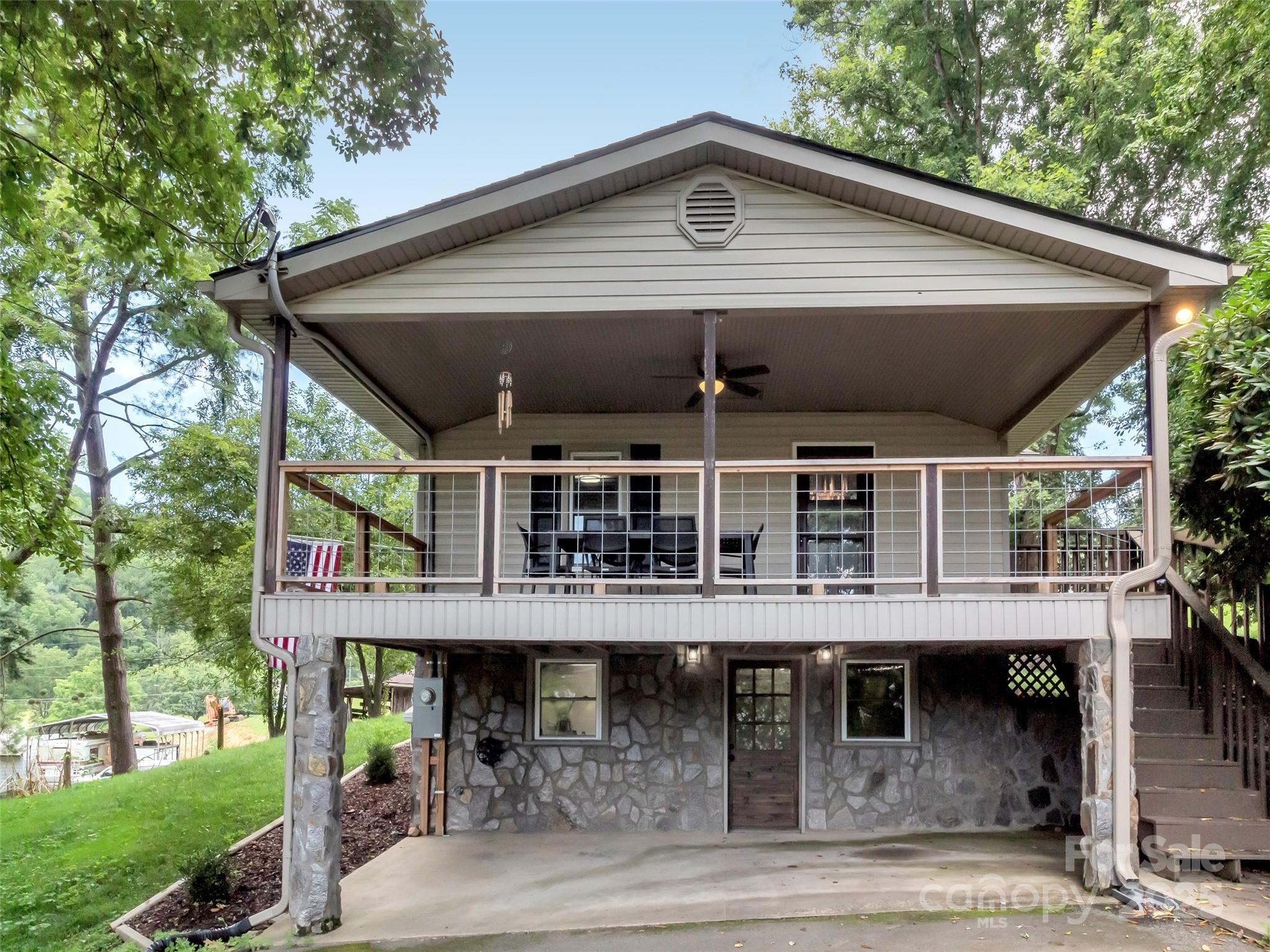 340 Mauney Cove Road — Waynesville