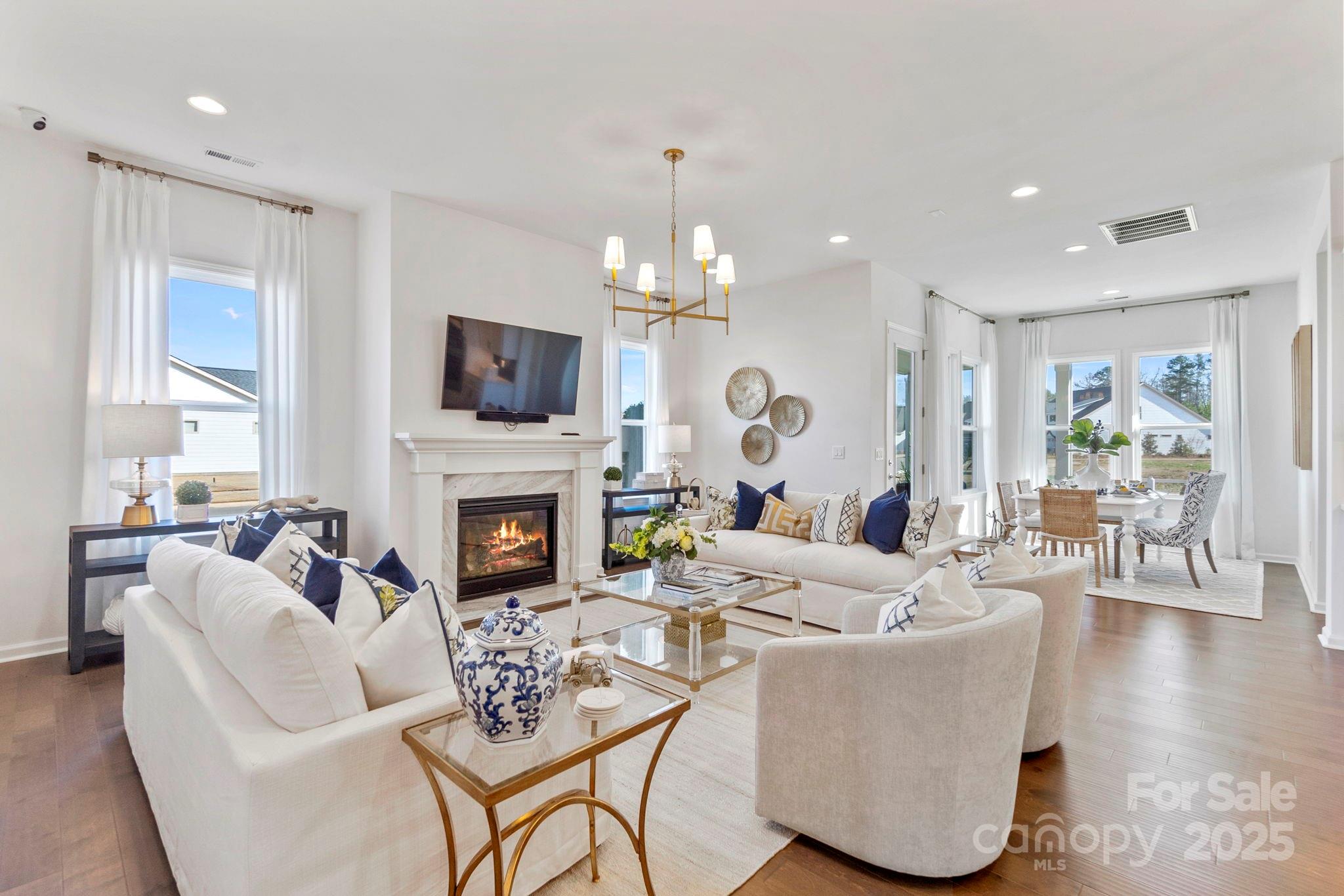 5068 Duval Circle — Tega Cay