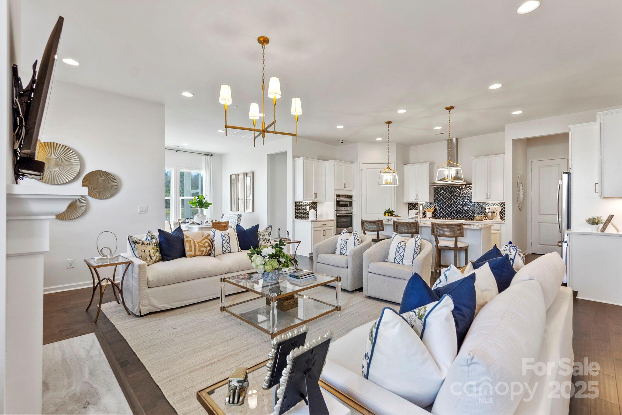 5068 Duval Circle — Tega Cay