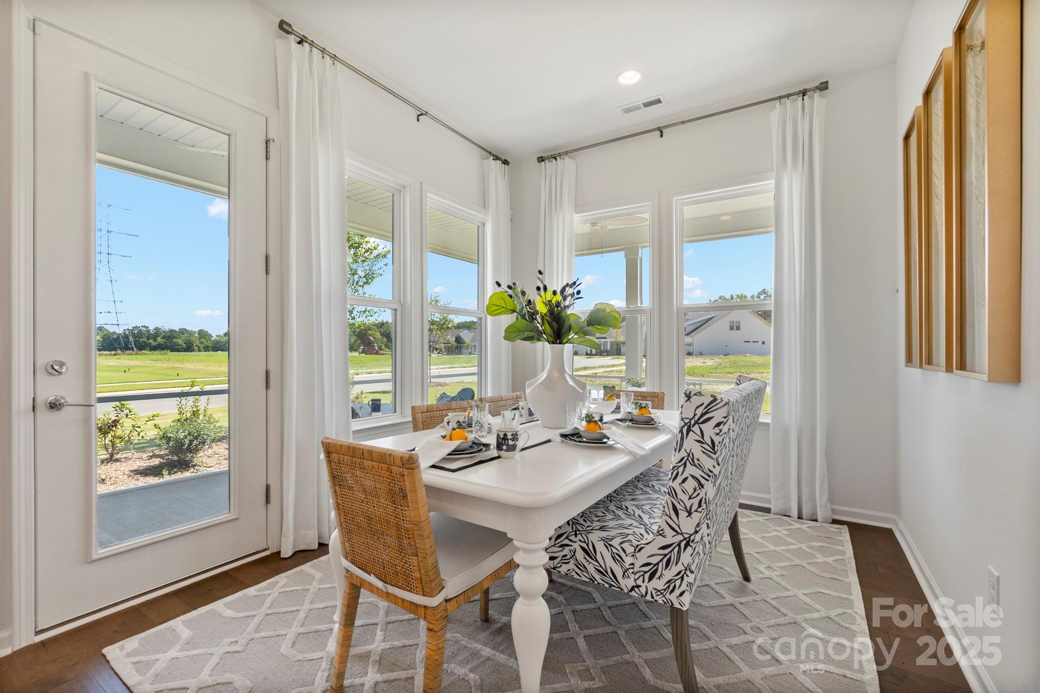 5068 Duval Circle — Tega Cay