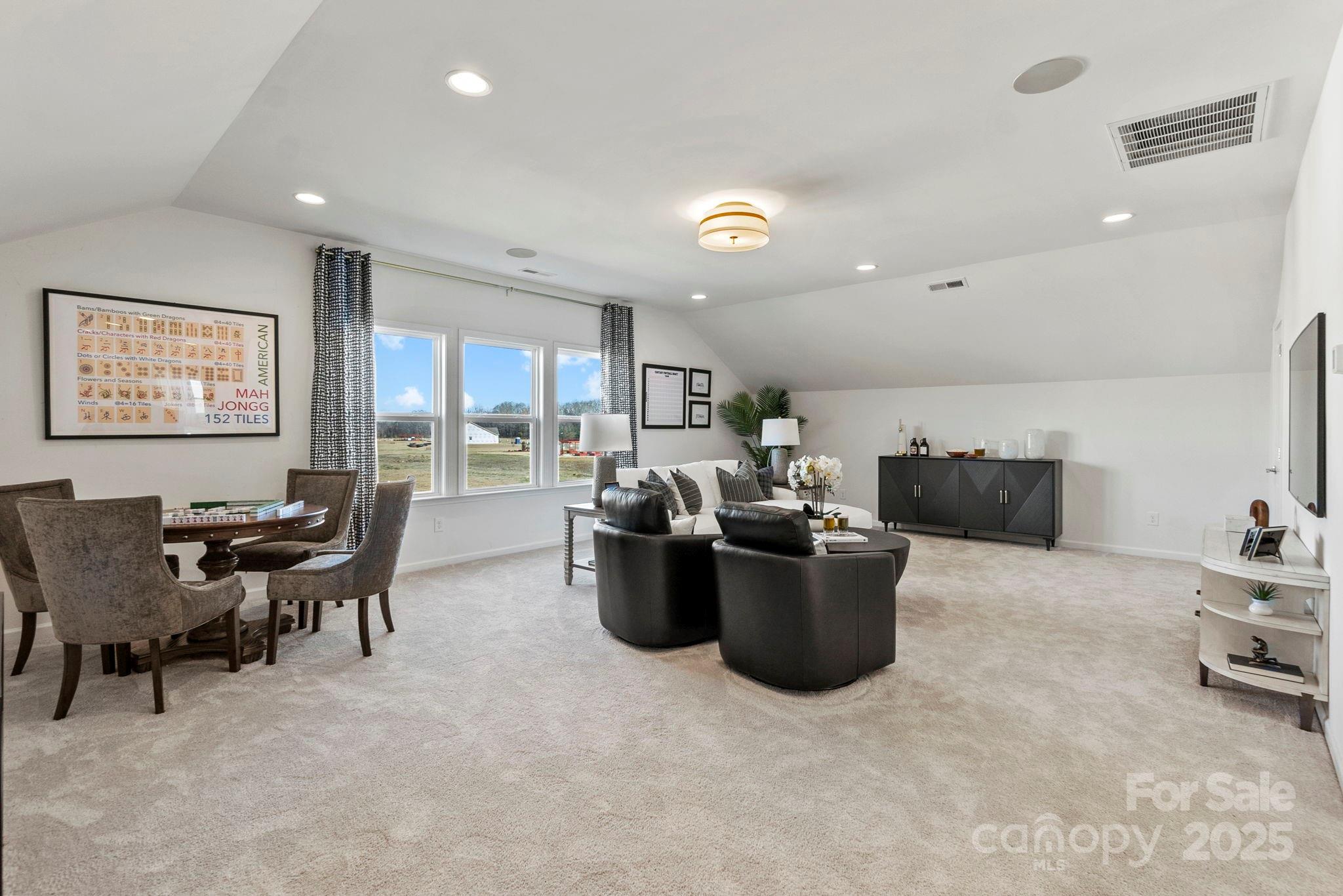 5068 Duval Circle — Tega Cay