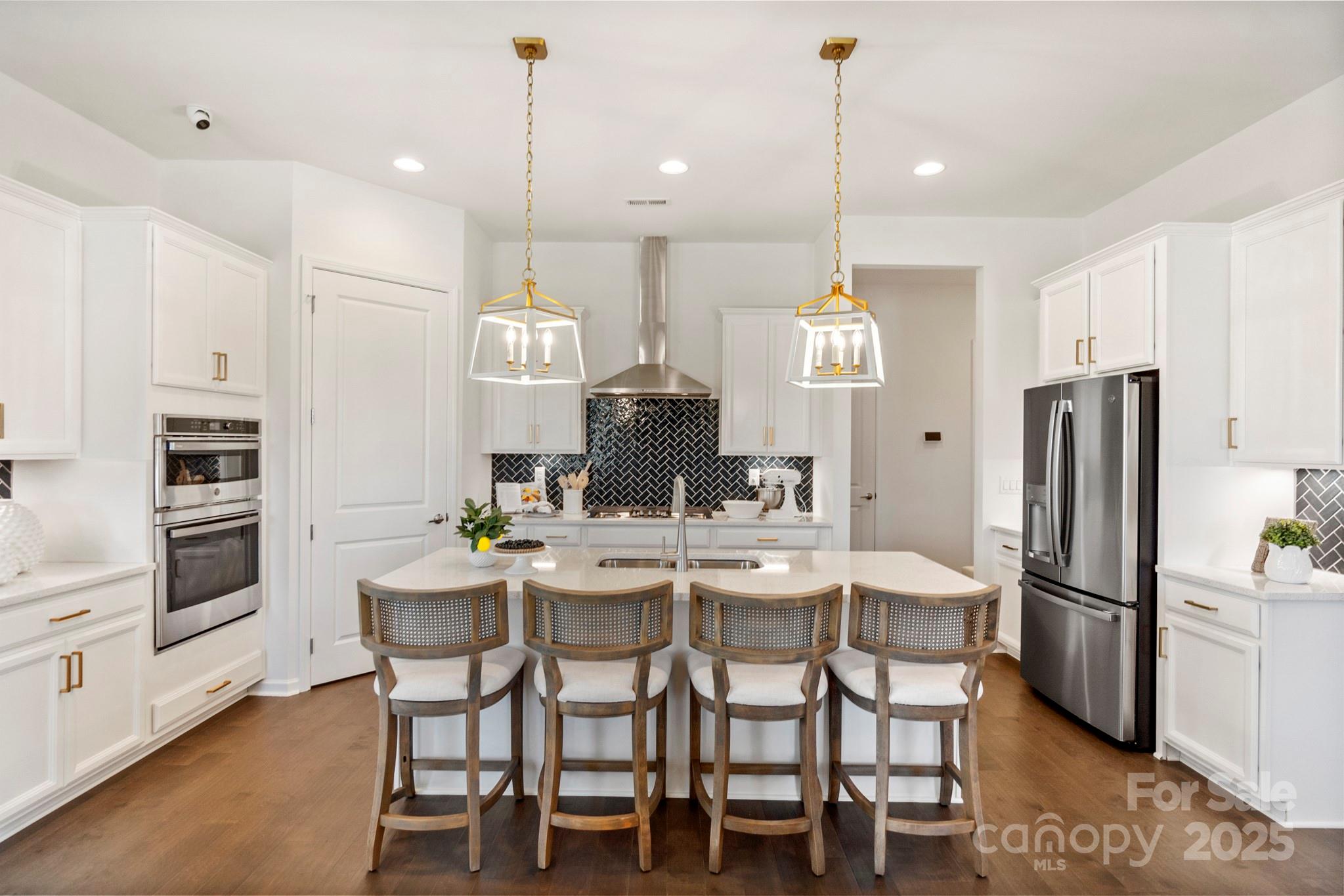 5068 Duval Circle — Tega Cay