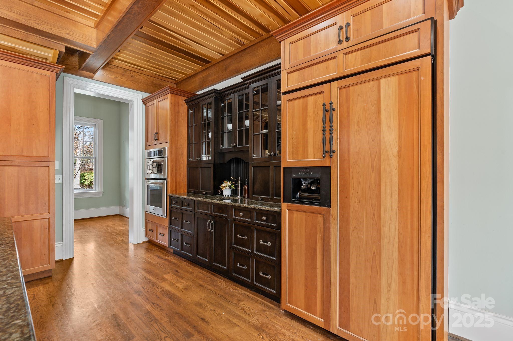 14 Landsdowne Court — Asheville